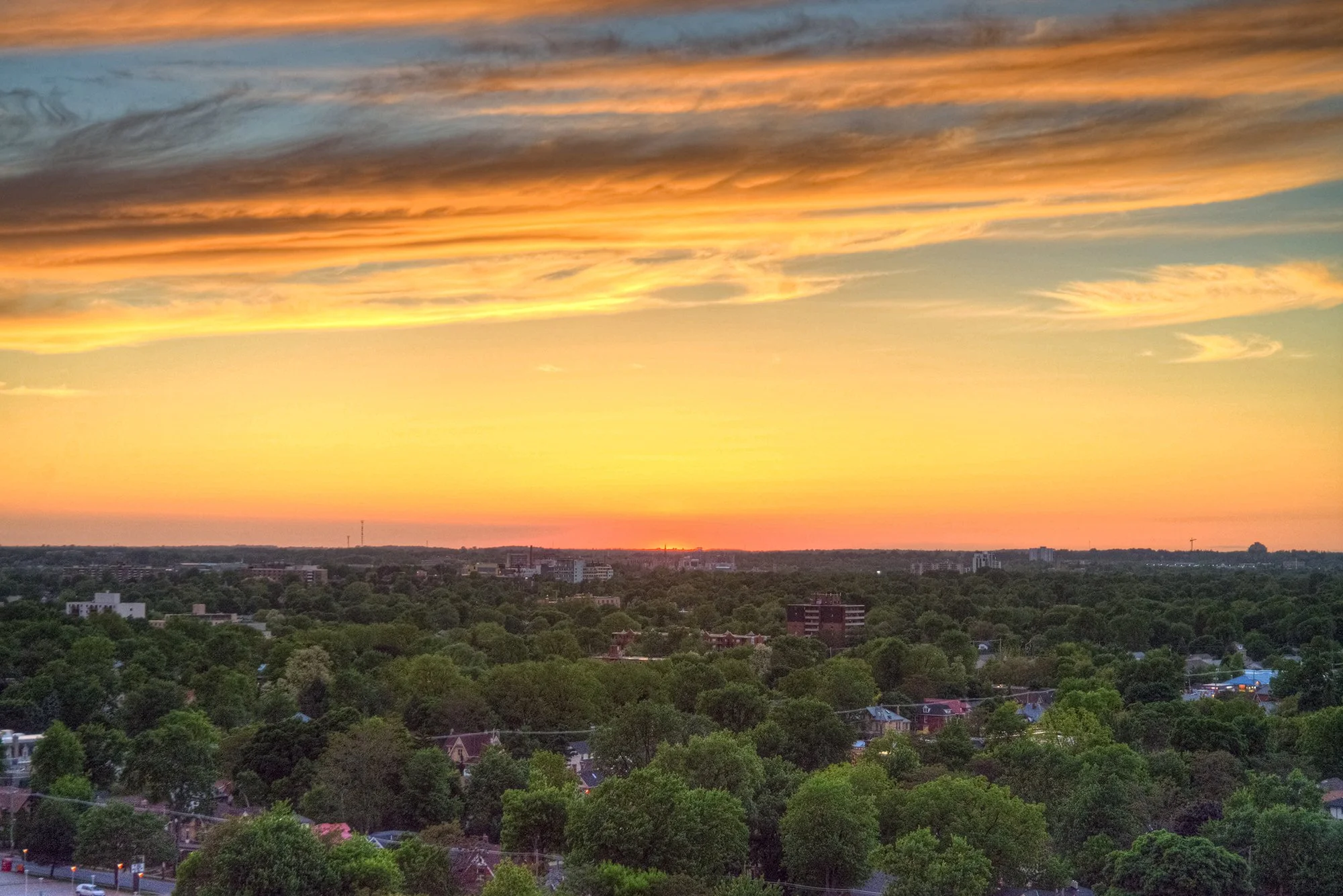 ロンドン　カナダ　オンタリオ州　夕焼け　london canada ontario sunset
