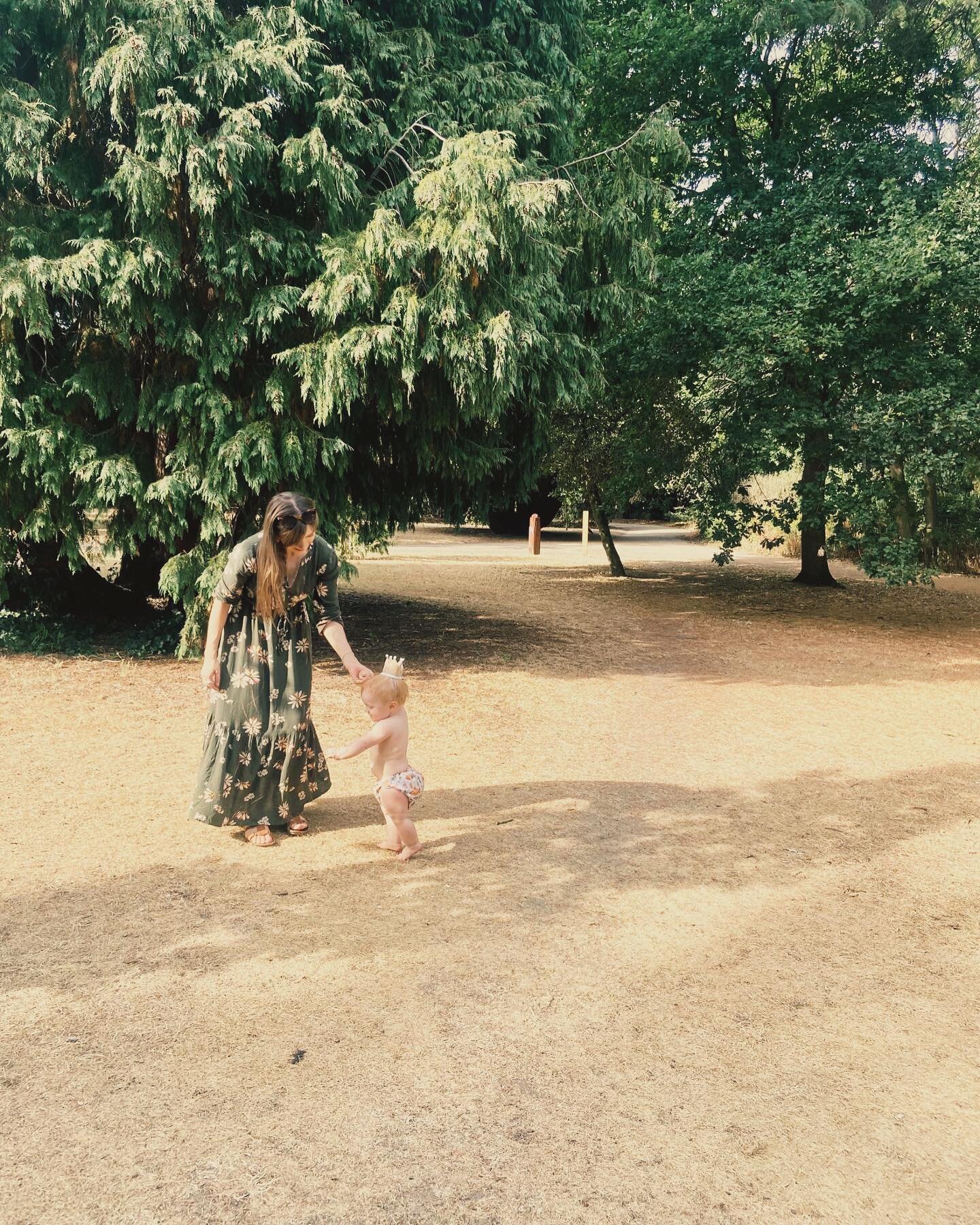 What a - beautifully - busy week and a half! We&rsquo;ve had Leo&rsquo;s 1st Birthday party in the park, messy play, @bendybeansinfo baby yoga, @clued_upp Alice in Wonderland, those ohsofun one year imms 💉two family bbqs and a lovely bug earlier thi