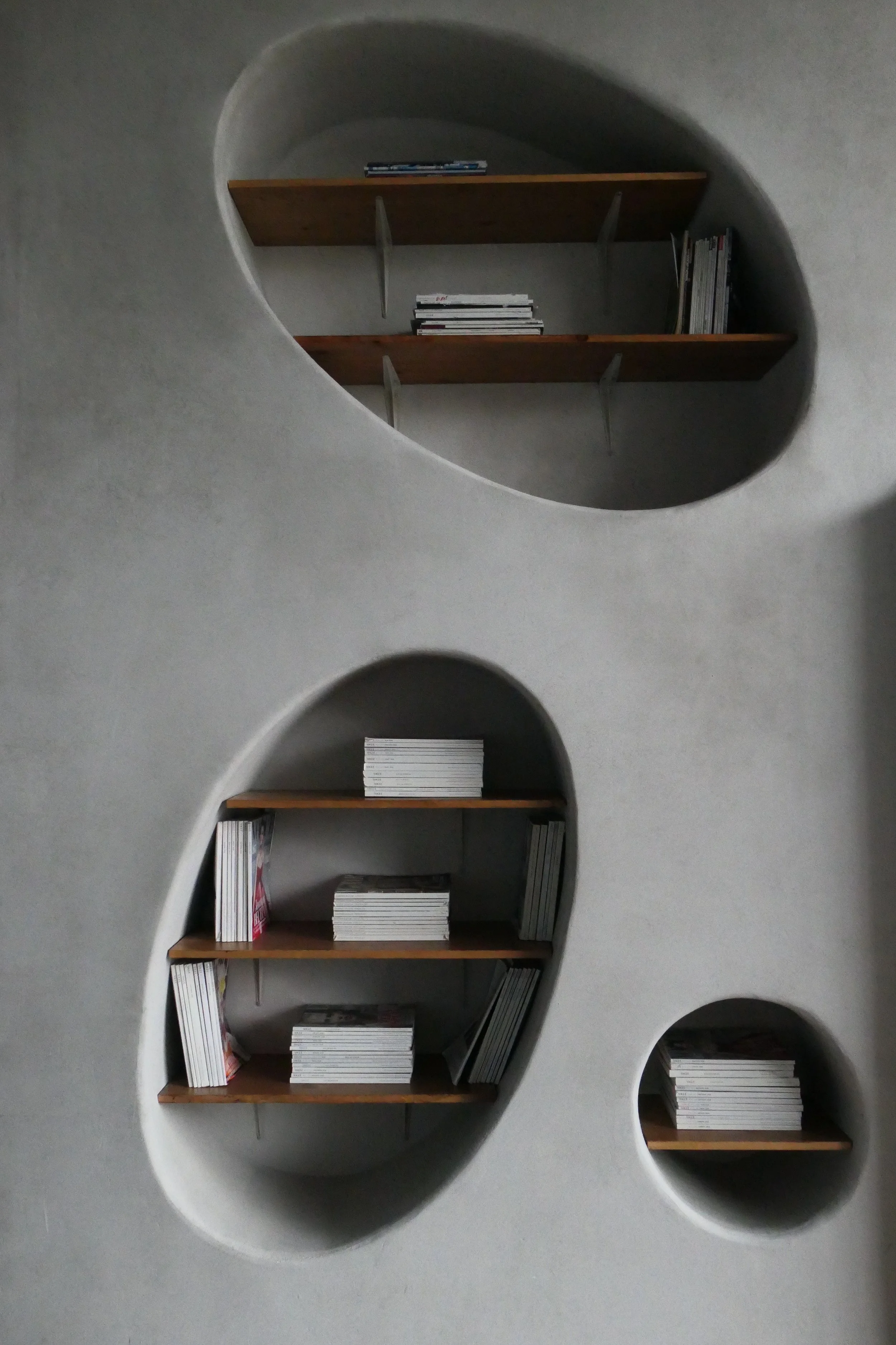 maddalena_fanconi_venetianplaster_shelfs.jpg