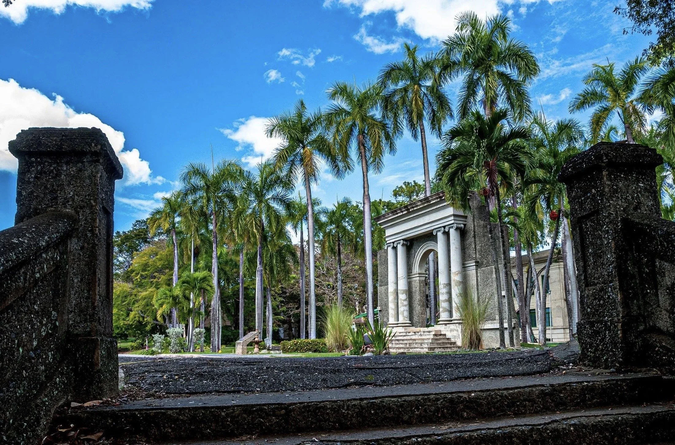 Positioning UPRM for R1: A Framework for Research Excellence, Graduate Growth, and Regional Impact