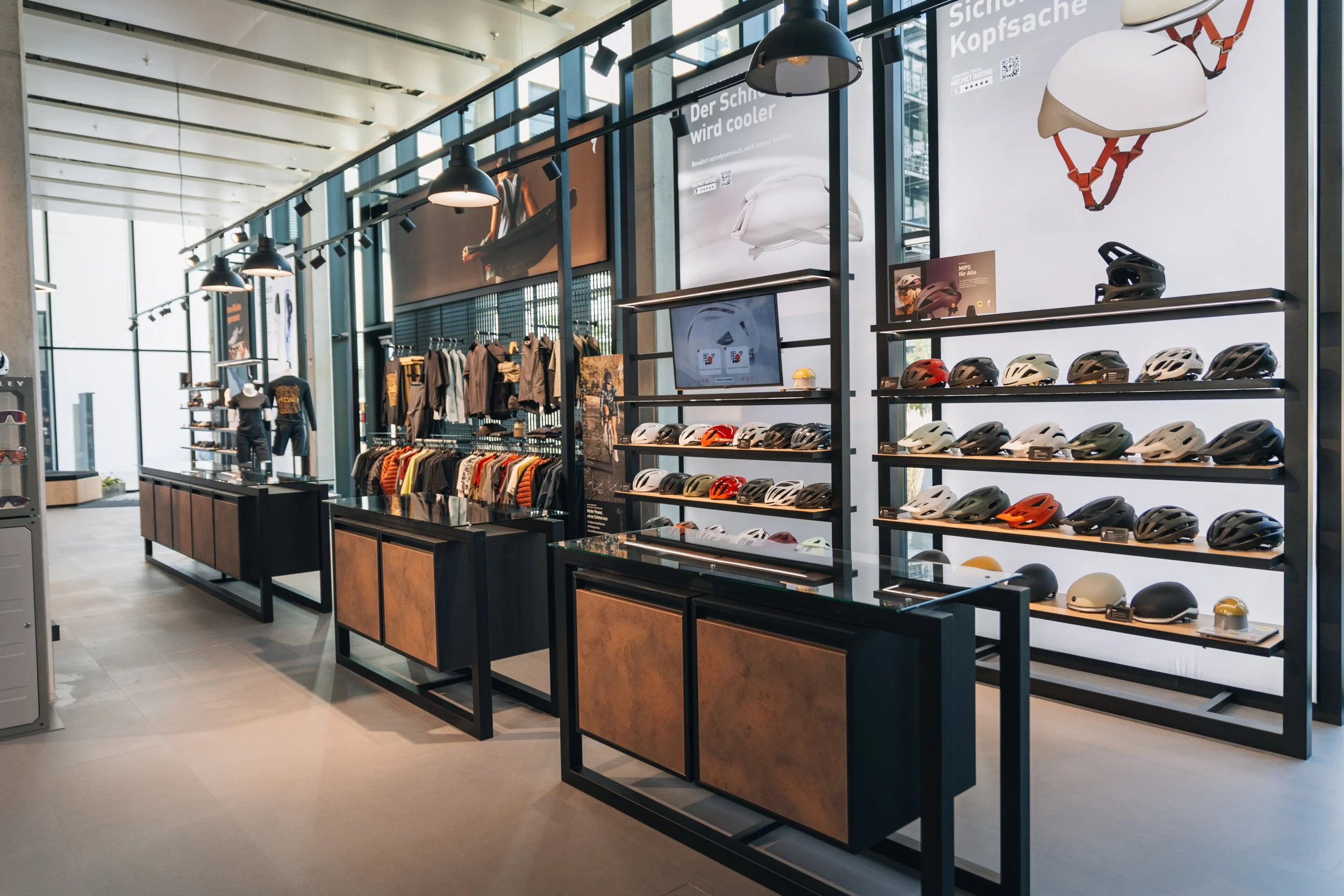 SpecializedMunichStore_Artventure_VB1_3578.jpg