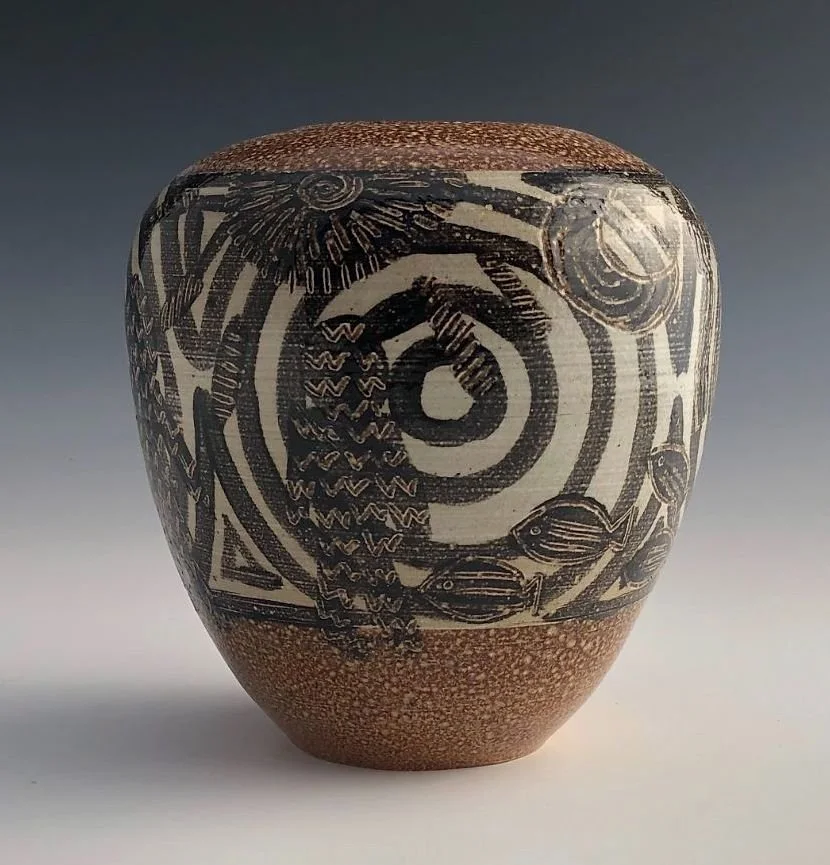 bw_vase_1.jpg