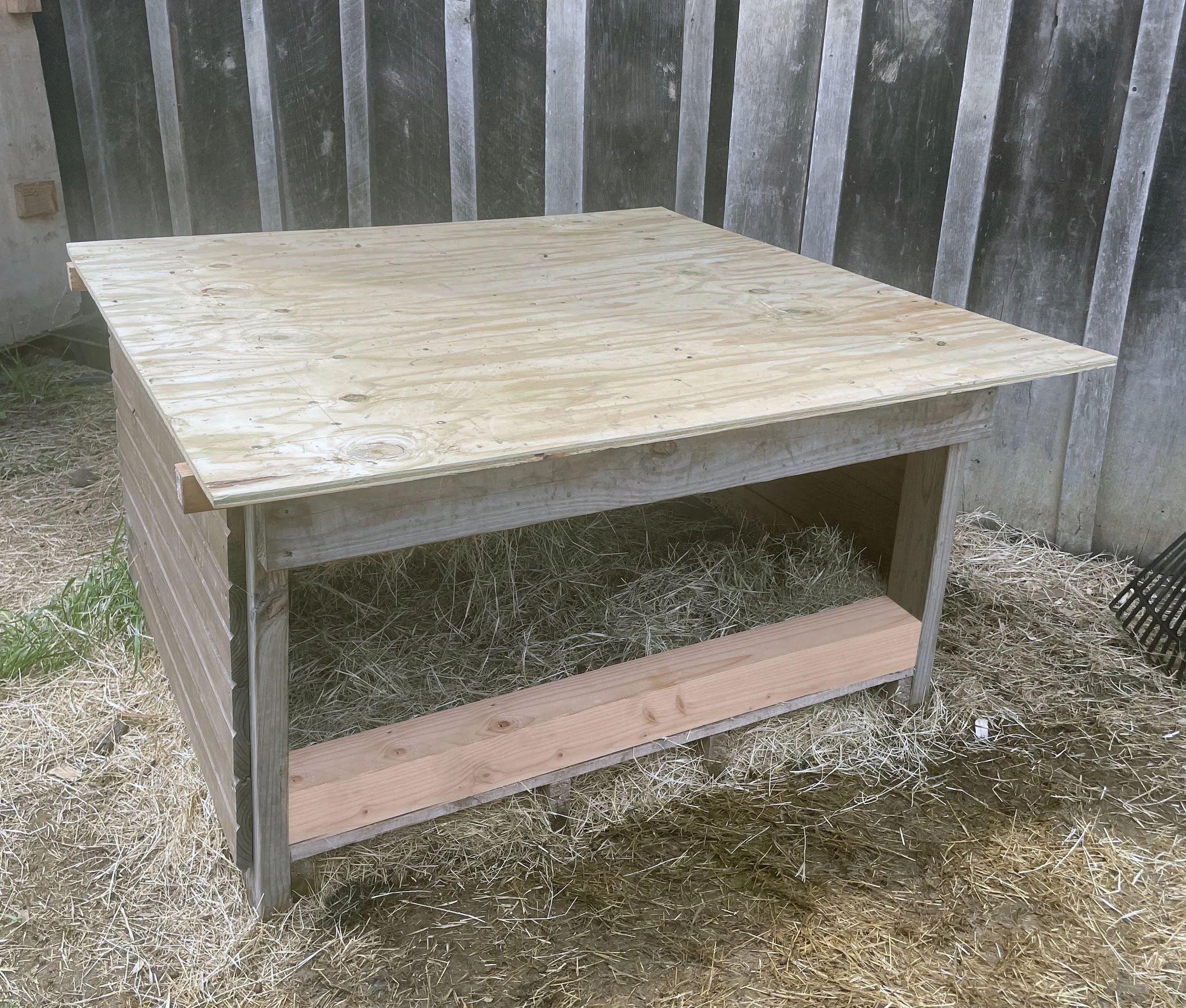 Our Free Pallet Goat Hay Feeder — Salt Ranch