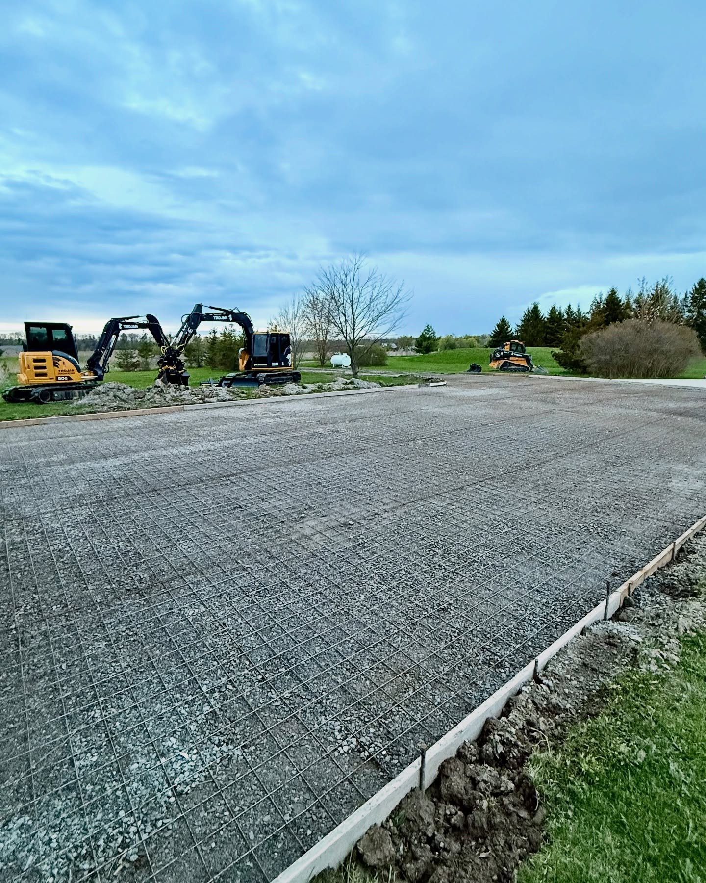 Another #excavation ready for #concrete 
&bull;
&bull;
&bull;
#engcontiltrotator #tiltrotator #heavyequipment #excavator #excavators #johndeerepower #heavymachinery #operator #operatorlife #excavatorlife #excavatoroperator #machine #machinelife #heav