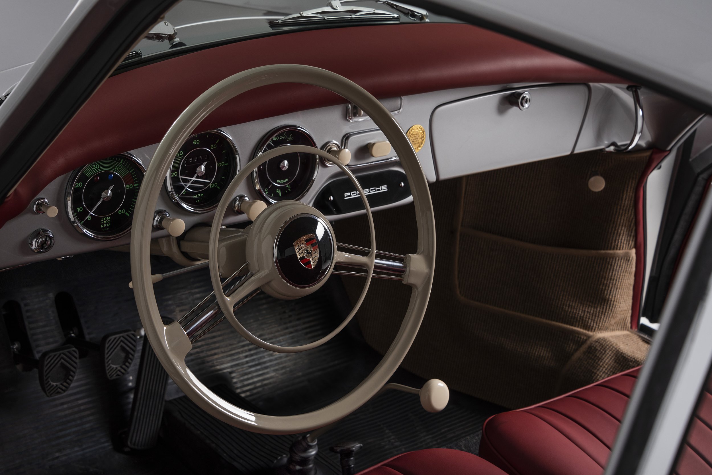 1956 Porsche 356_DSC_0571_v01.jpg