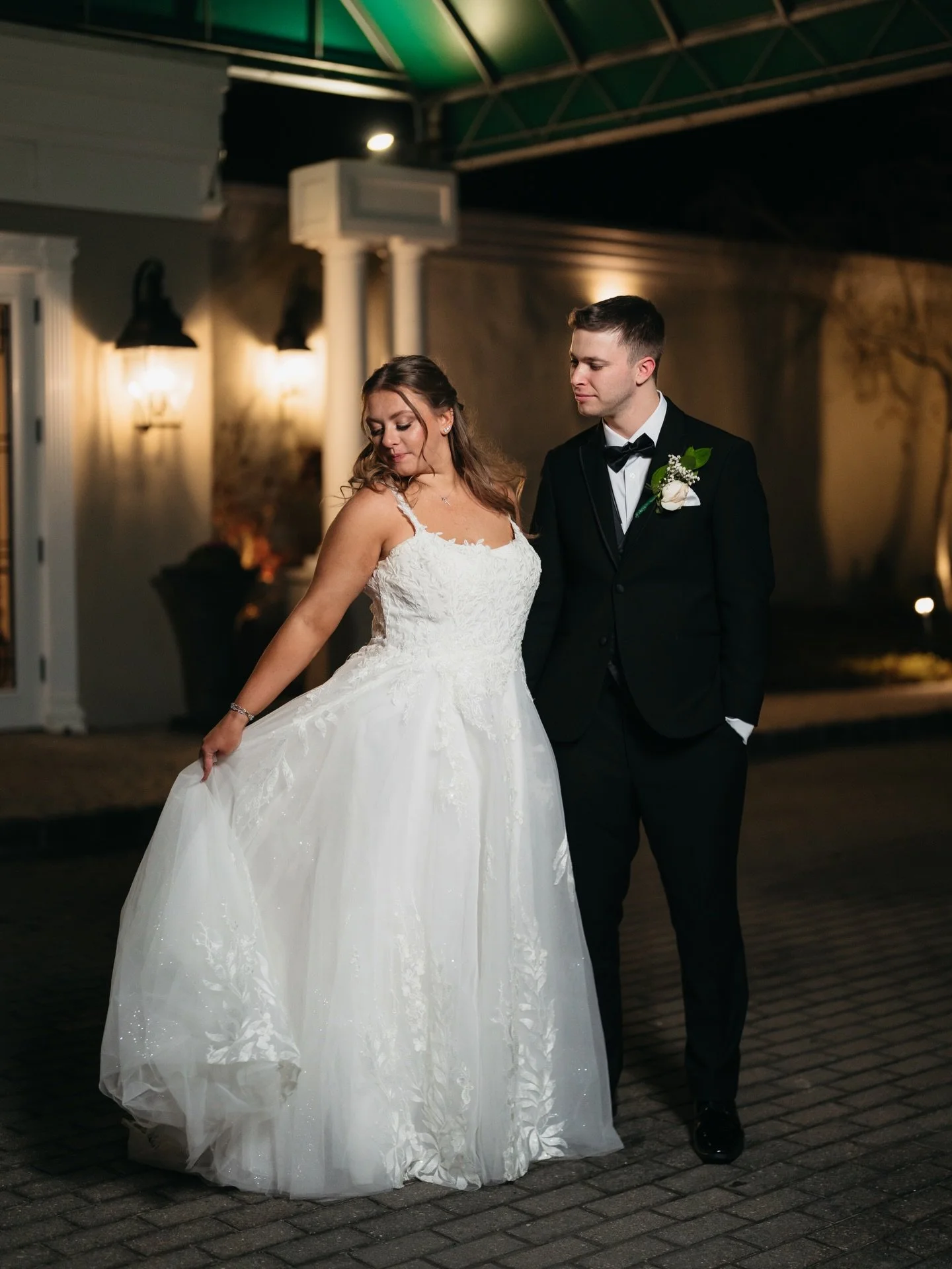 Kaitlyn + Ryan 🤍

From the warmth of their beautiful church ceremony to the soft sunset moments on the golf course, every part of their day felt timeless and full of emotion.

They moved through the day with so much grace&hellip;.quiet portraits in 