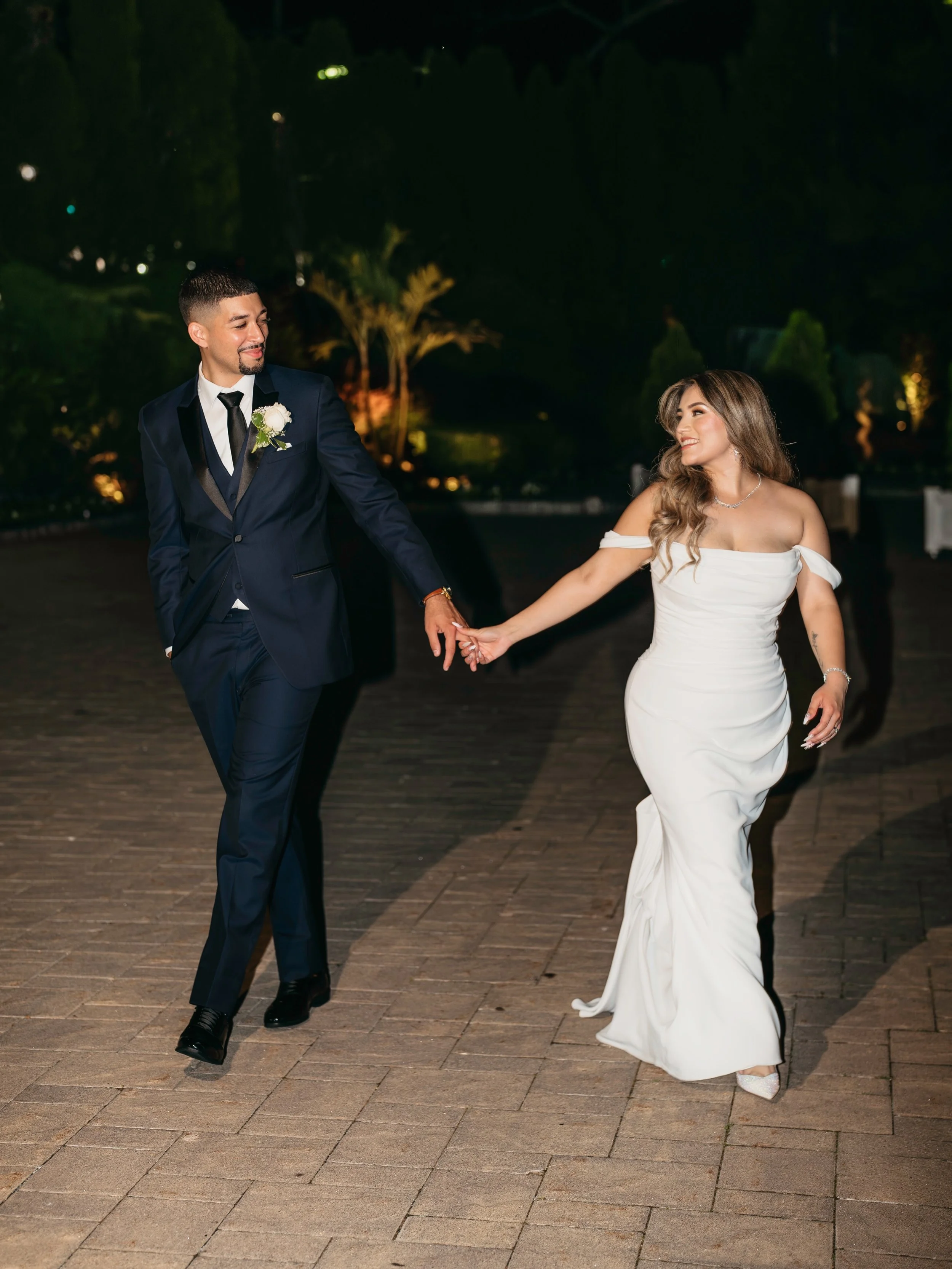 A day this beautiful deserves to be remembered forever. 🤍 ✨

Antonella &amp; Zay&rsquo;s day was filled with timeless portraits, emotional moments, and one unforgettable celebration. From the elegant details and stunning veil shots to the energy on 