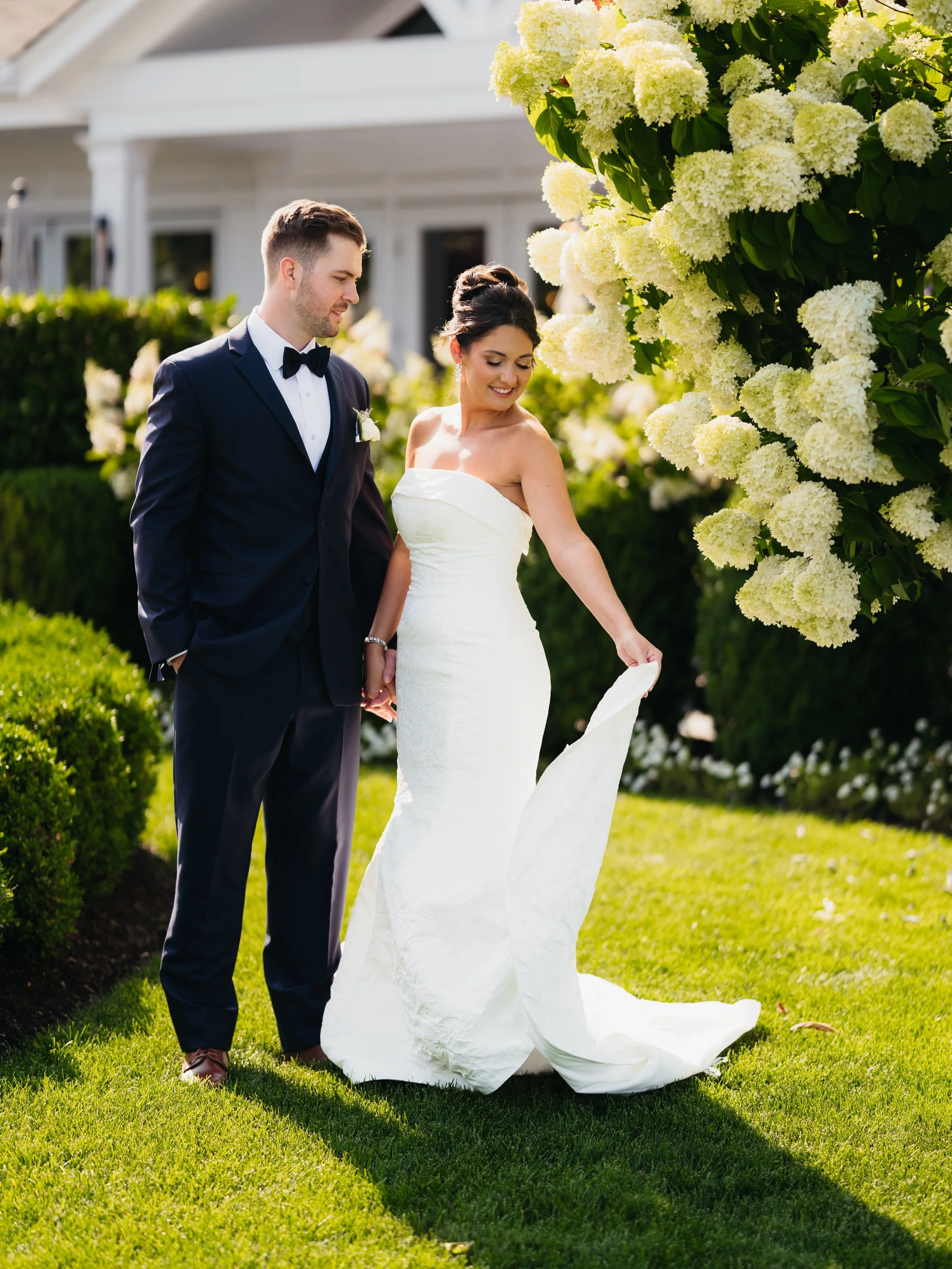 From quiet moments to the loudest celebration. 🤍✨

Nicole &amp; Tim&rsquo;s wedding day at Crystal Point Yacht Club was everything you could ask for&hellip;timeless portraits, heartfelt moments, an incredible bridal party, and a dance floor that nev