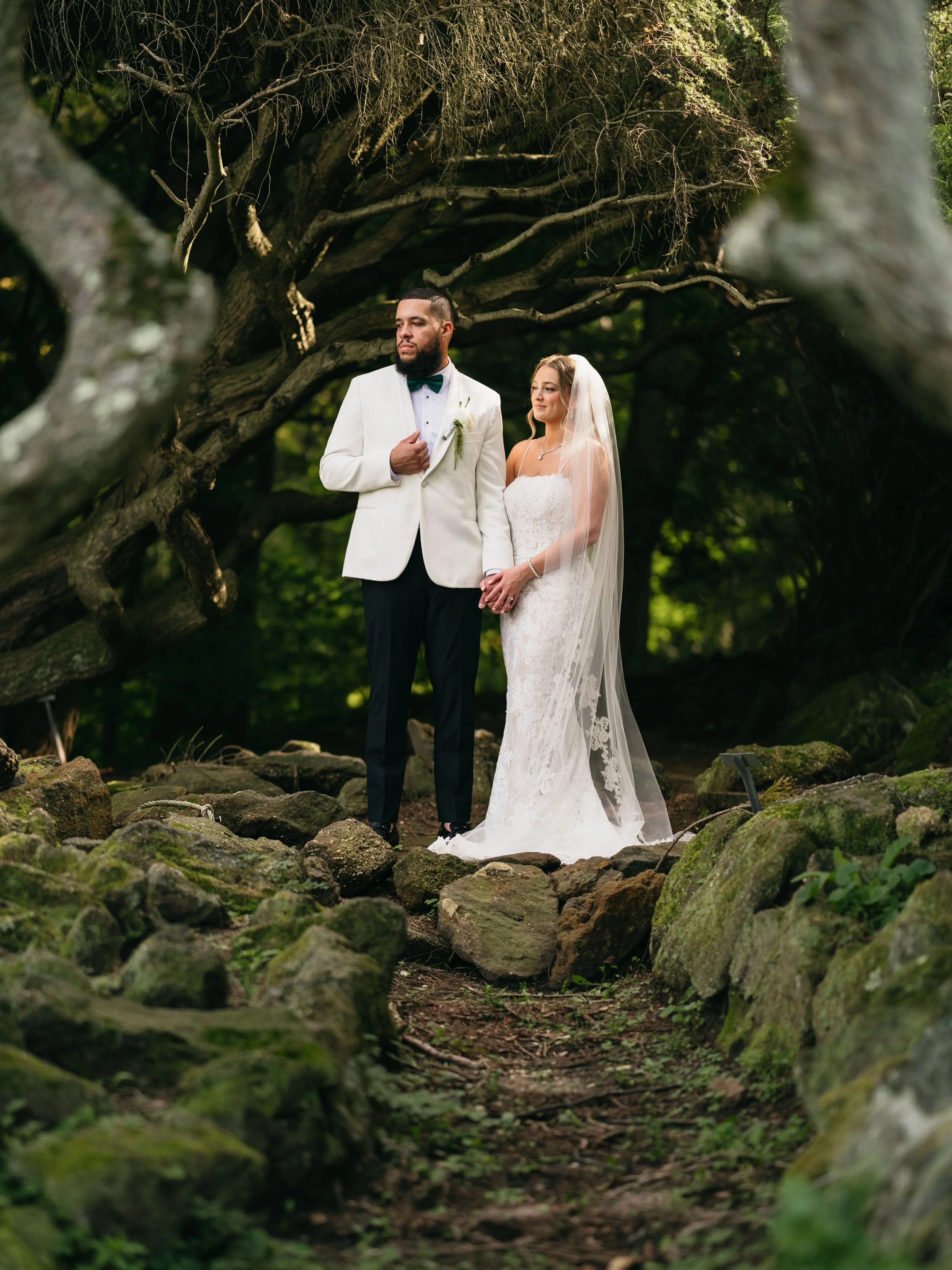 Kaylee &amp; Luis 🤍

From the beautiful greenery and hidden pathways of Deep Cut Gardens to a night full of love, laughter, and nonstop dancing at The Sterling Ballroom.

We had some incredible light for their portraits, and the gardens gave us the 