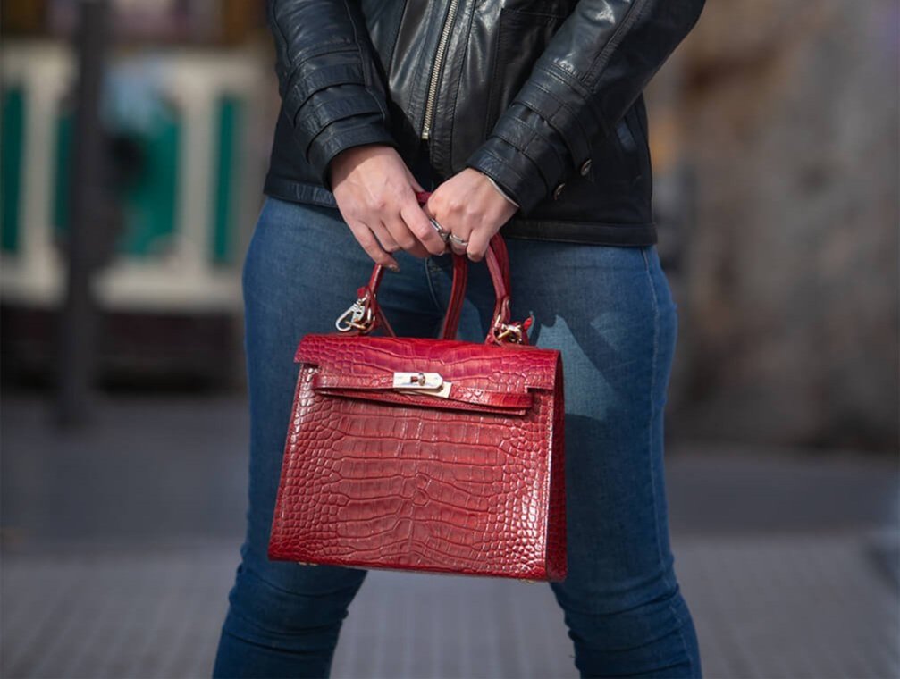leather+by+val+-+Top+Handle+Croc+%E2%80%93+Embossed+Burgundy+Leather+Bag+%281%29.jpg