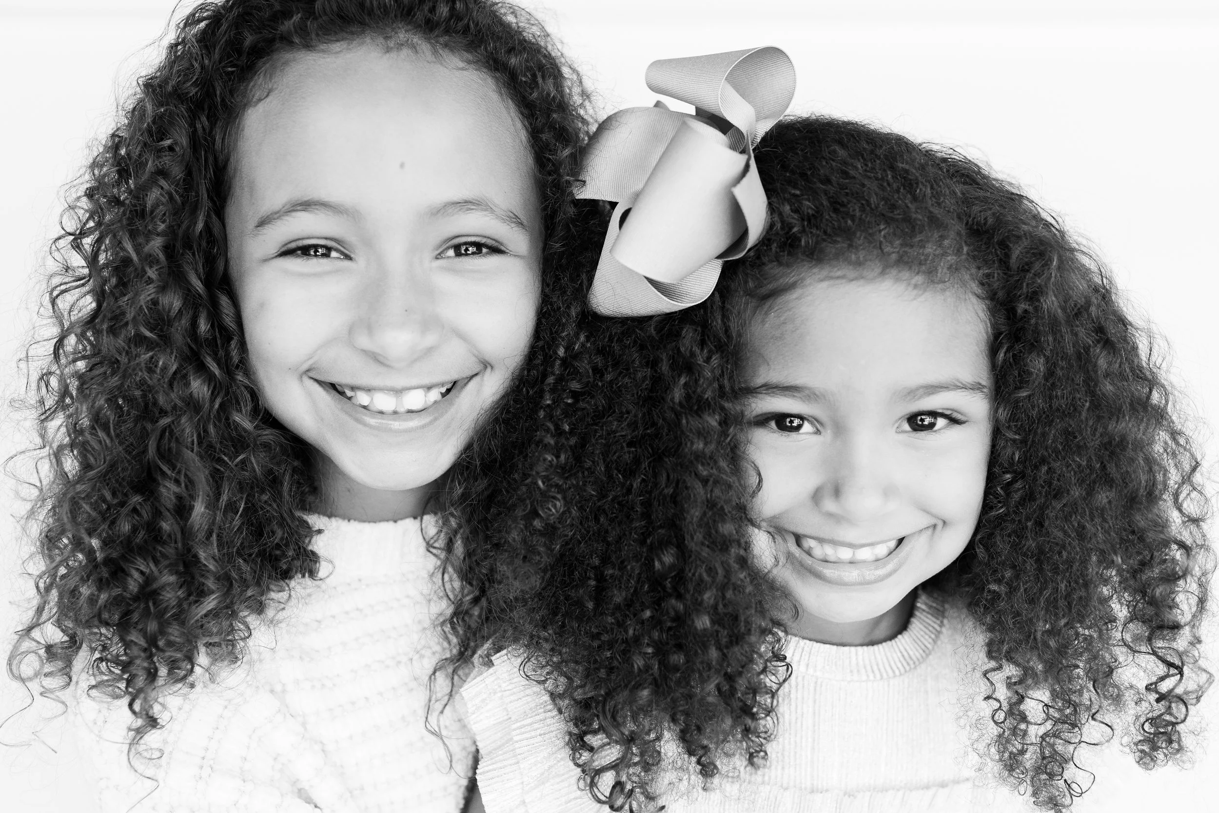 Children and family photographer that does black and white photography sessions.