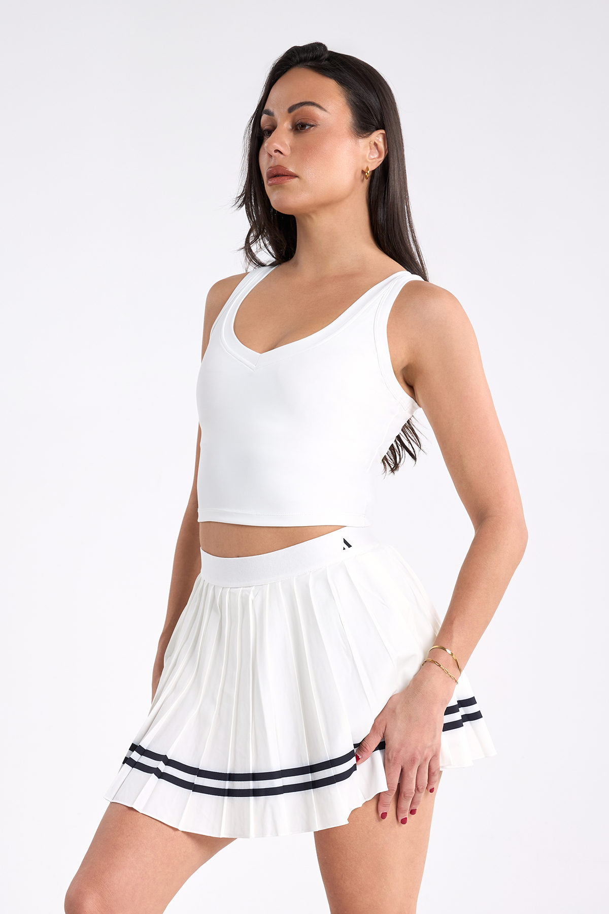 AVVE_COURT_TANK_WHITE_01.png
