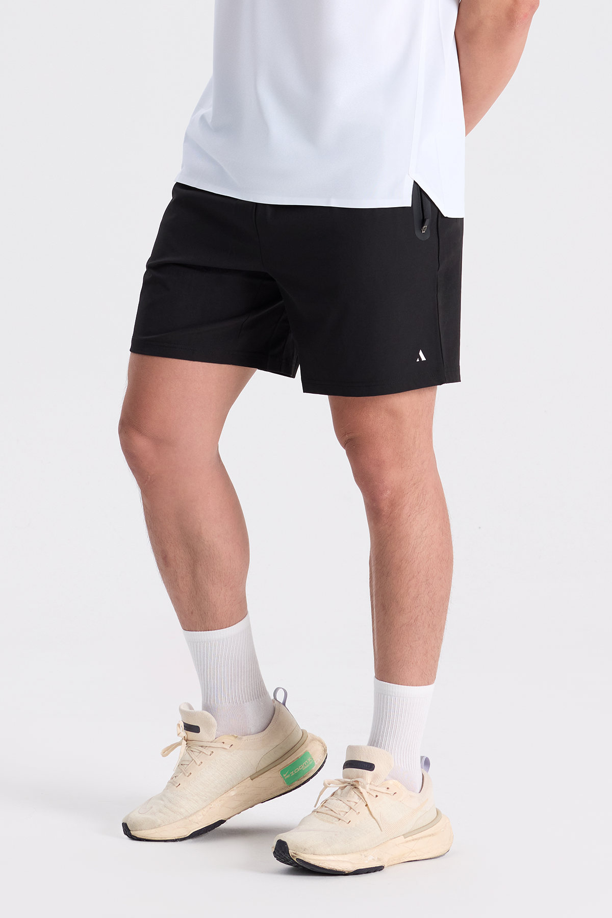 AVVE_COURT_SHORTS_BLACK_04.png