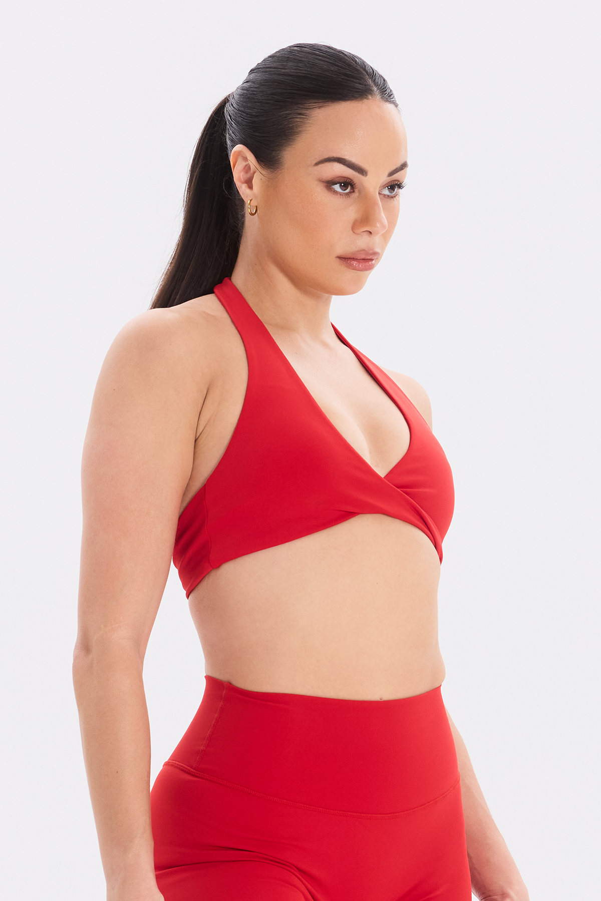 AVVE_Twisted_Halter_Bra_Red_Coral_08.png