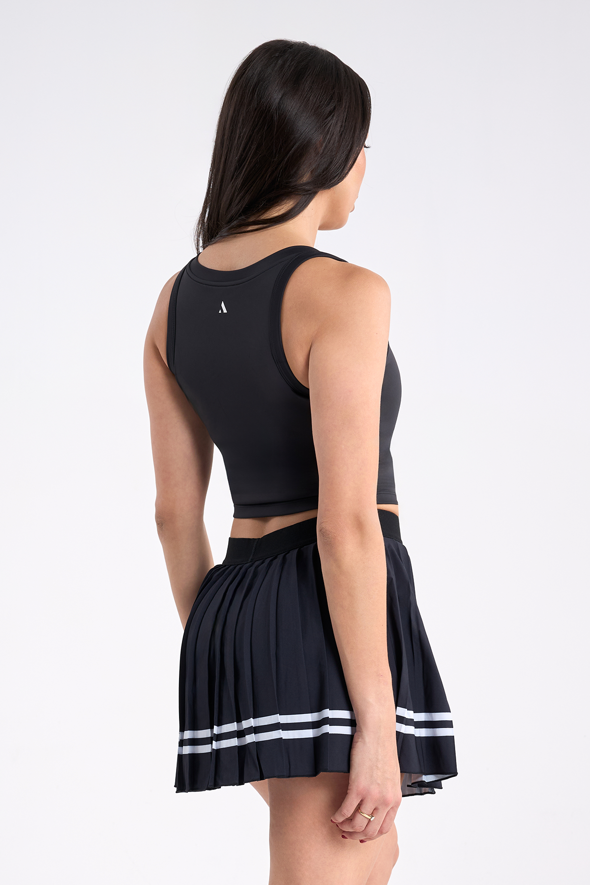 AVVE_COURT_SKIRT_BLACK_07.png