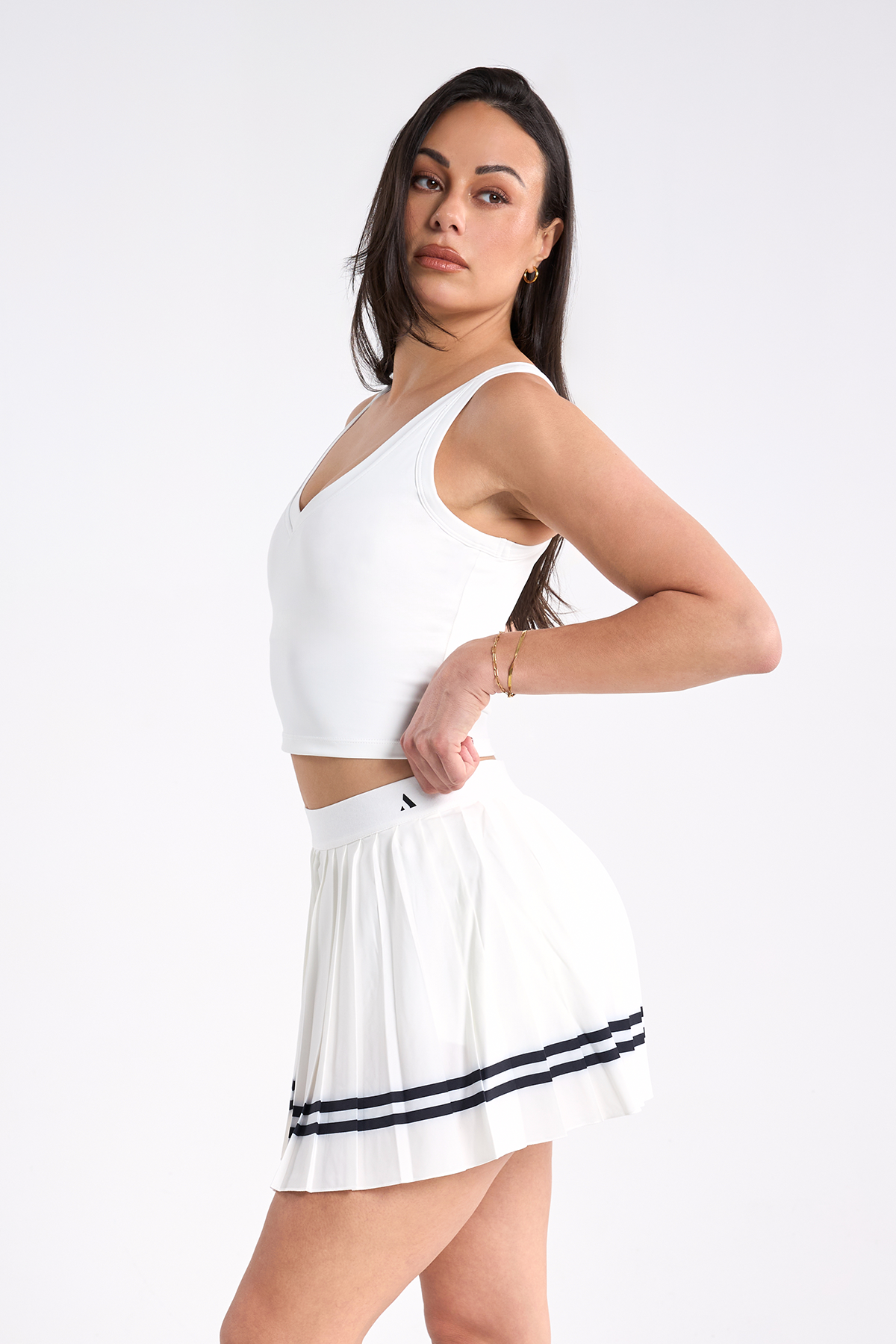 AVVE_COURT_SKIRT_WHITE_07.png