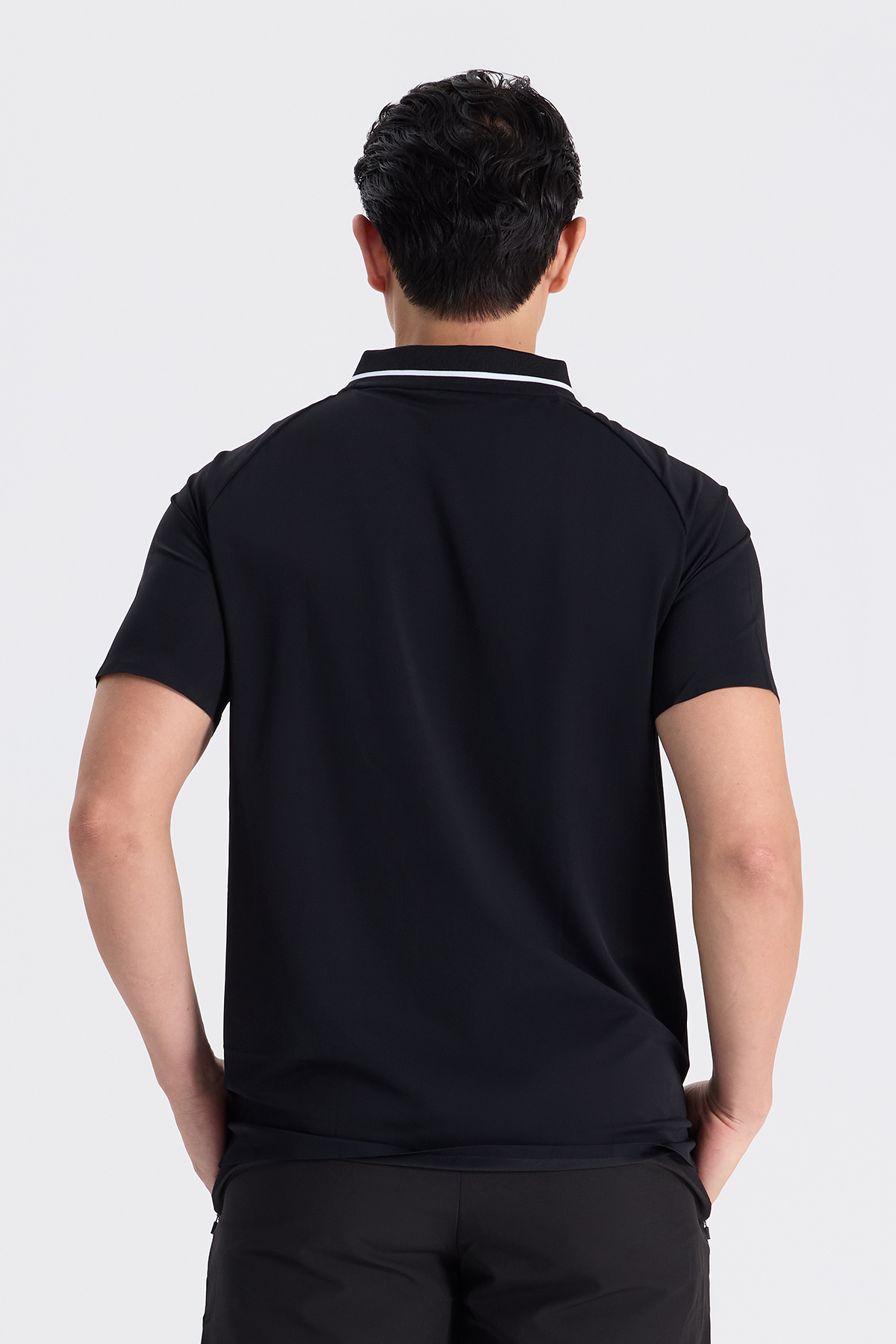 AVVE_COURT_POLO_BLACK_04.png