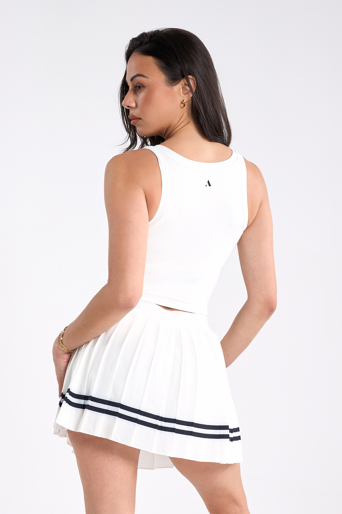 AVVE_COURT_TANK_WHITE_04.png