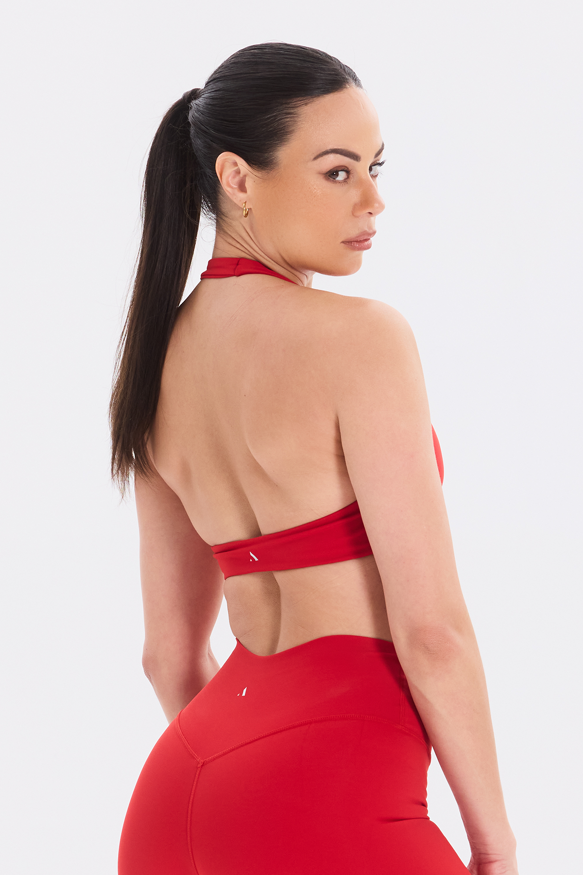 AVVE_Twisted_Halter_Bra_Red_Coral_07.png