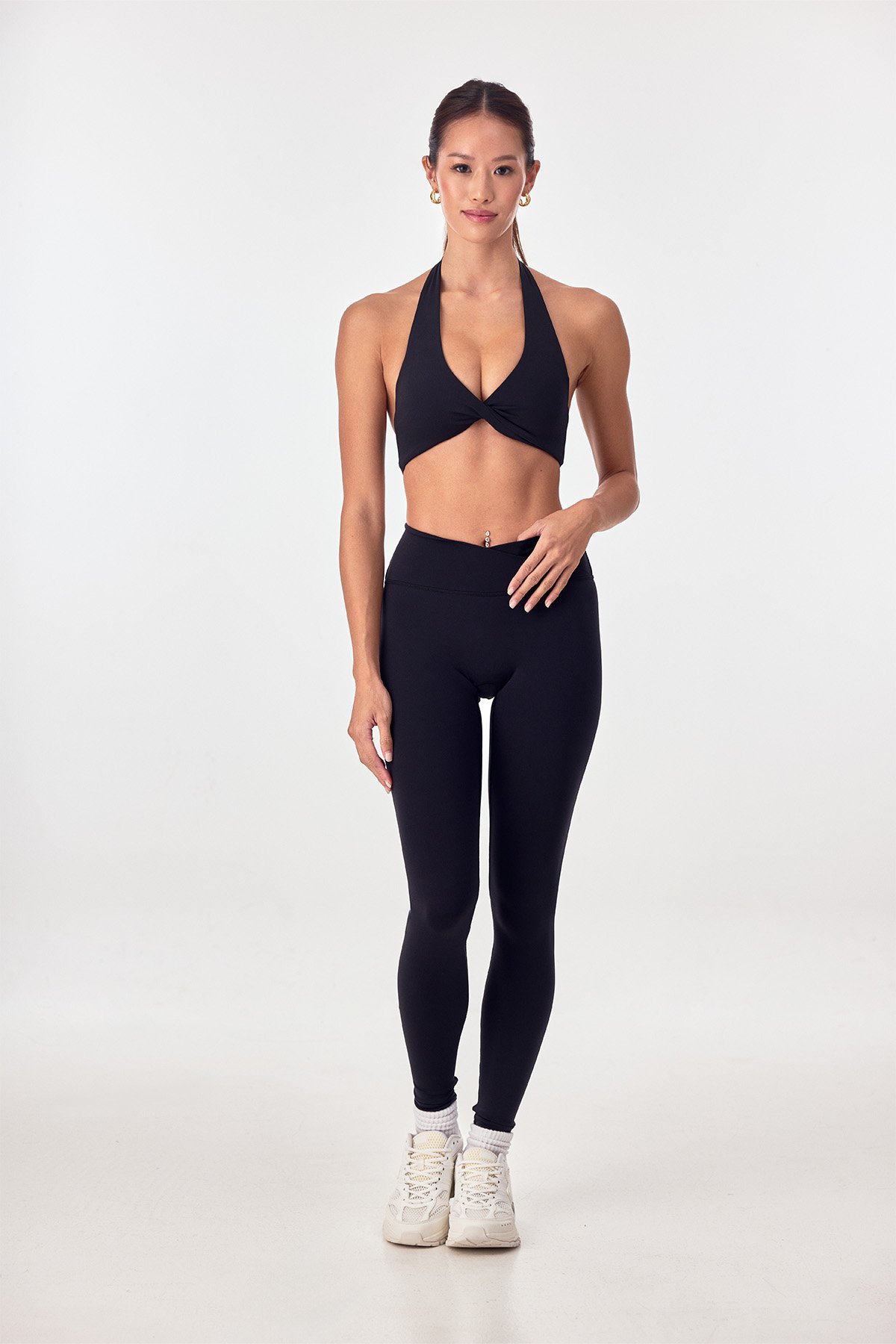 AVVE_CROSSOVER_LEGGINGS_BLACK_02.jpg