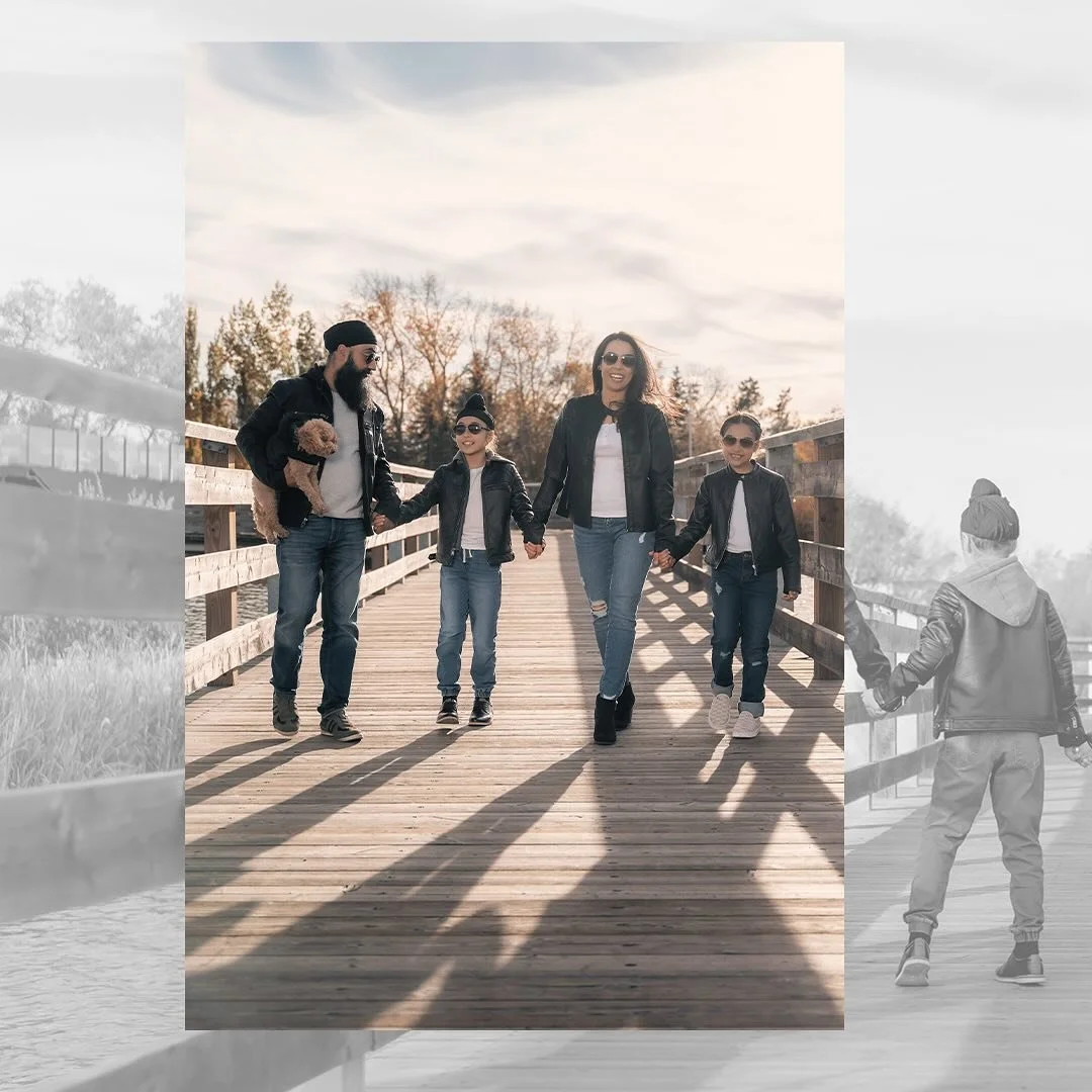There&rsquo;s nothing quite like the warm glow of fall leaves 🍂 and cozy family moments!

🍃🍂🍁

#yeg #fall #fallfamilyphotos #fallphotography #familymoments #fallvibes