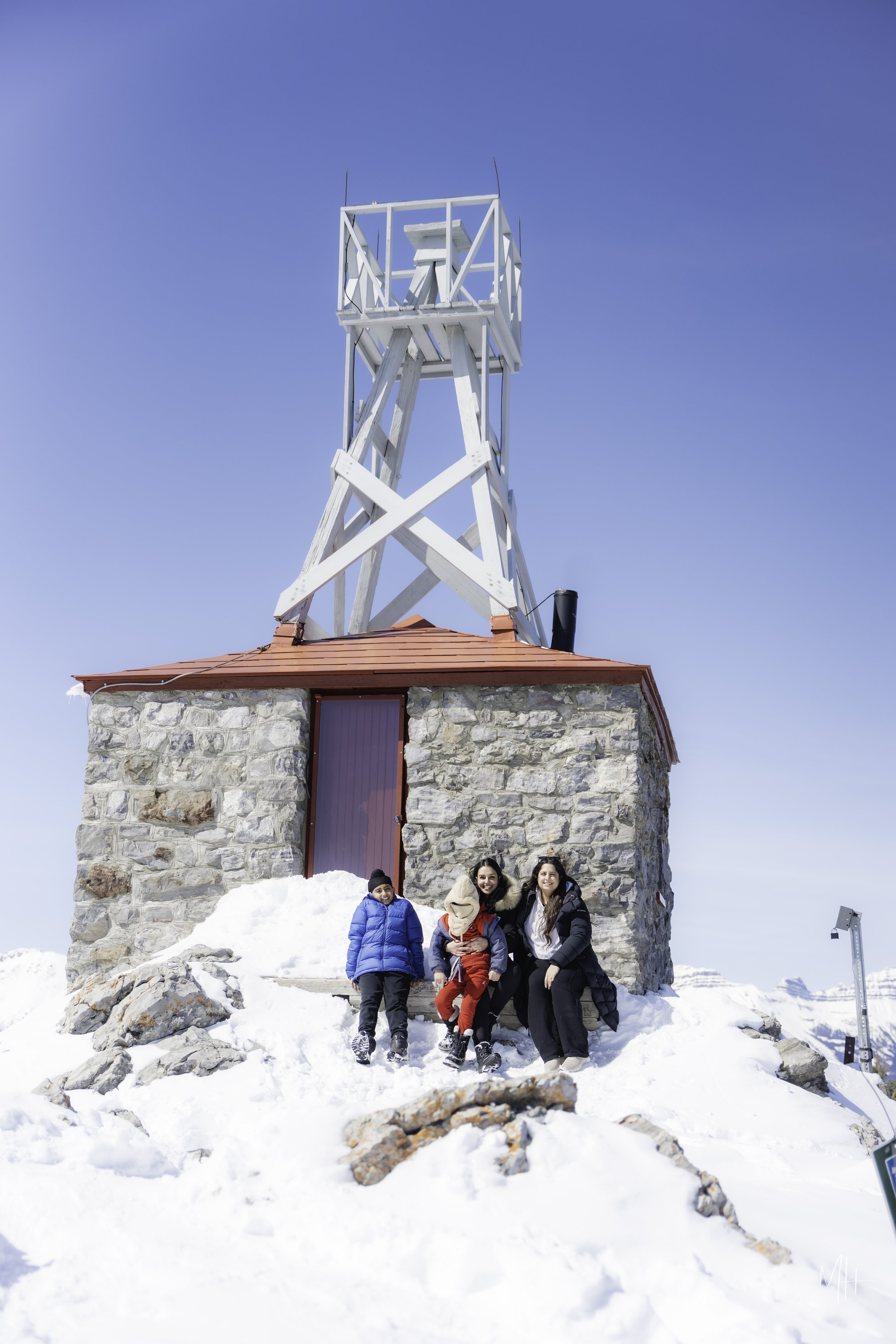 20260418 - Family Banff-132.jpg