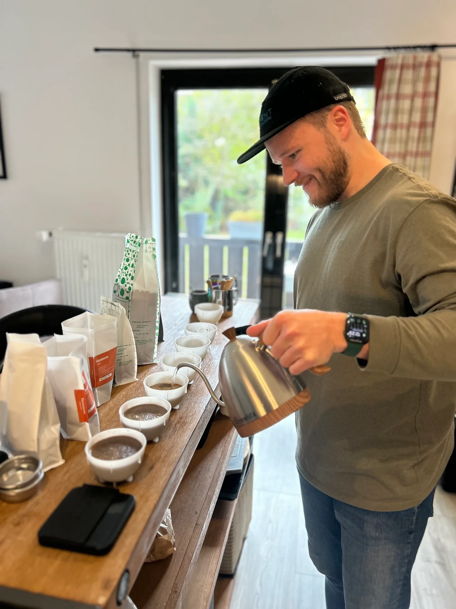 Privater Meisterklasse für David. Cupping von kaffees.