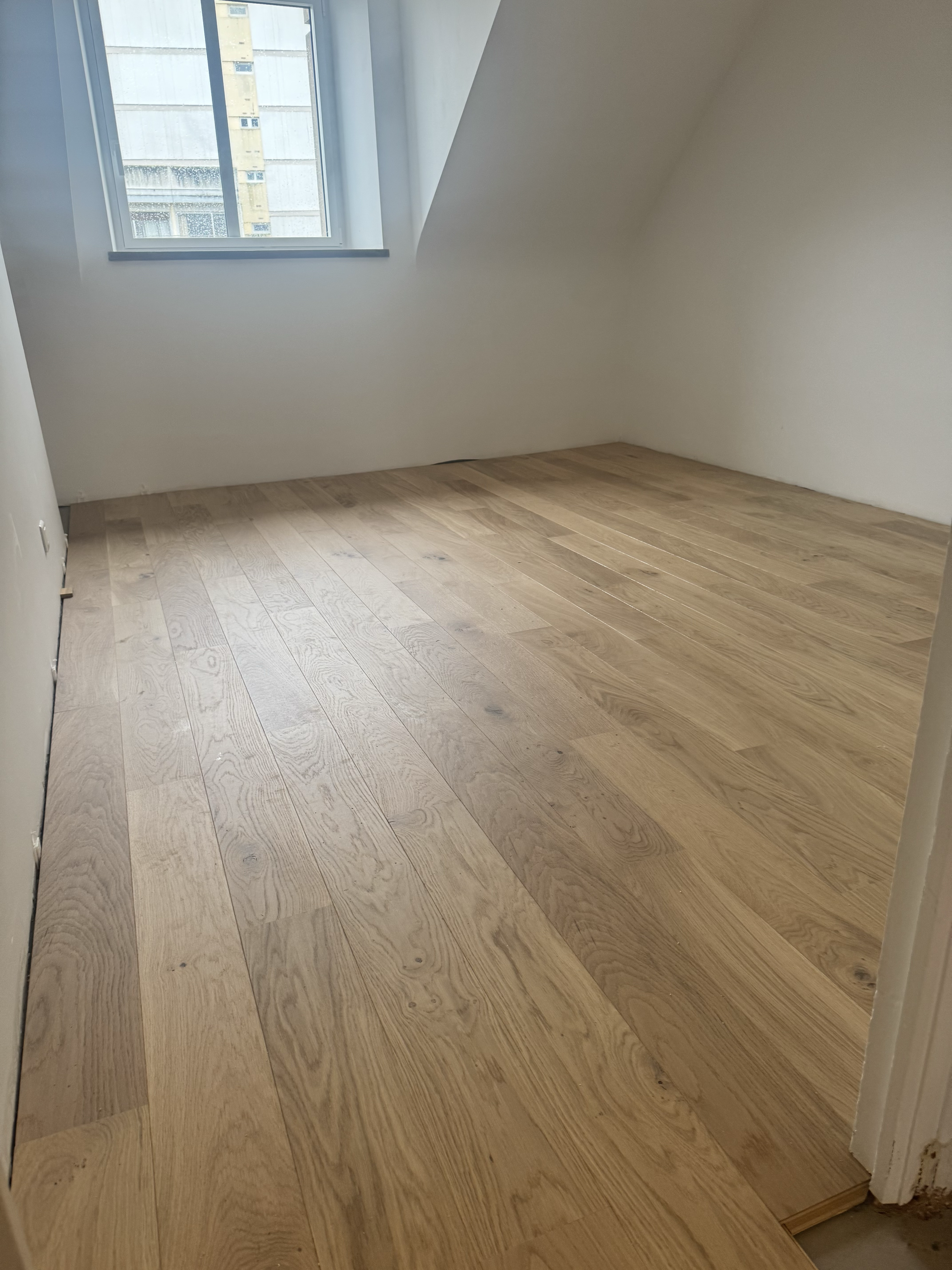 Installation d'un parquet chêne contrecollé