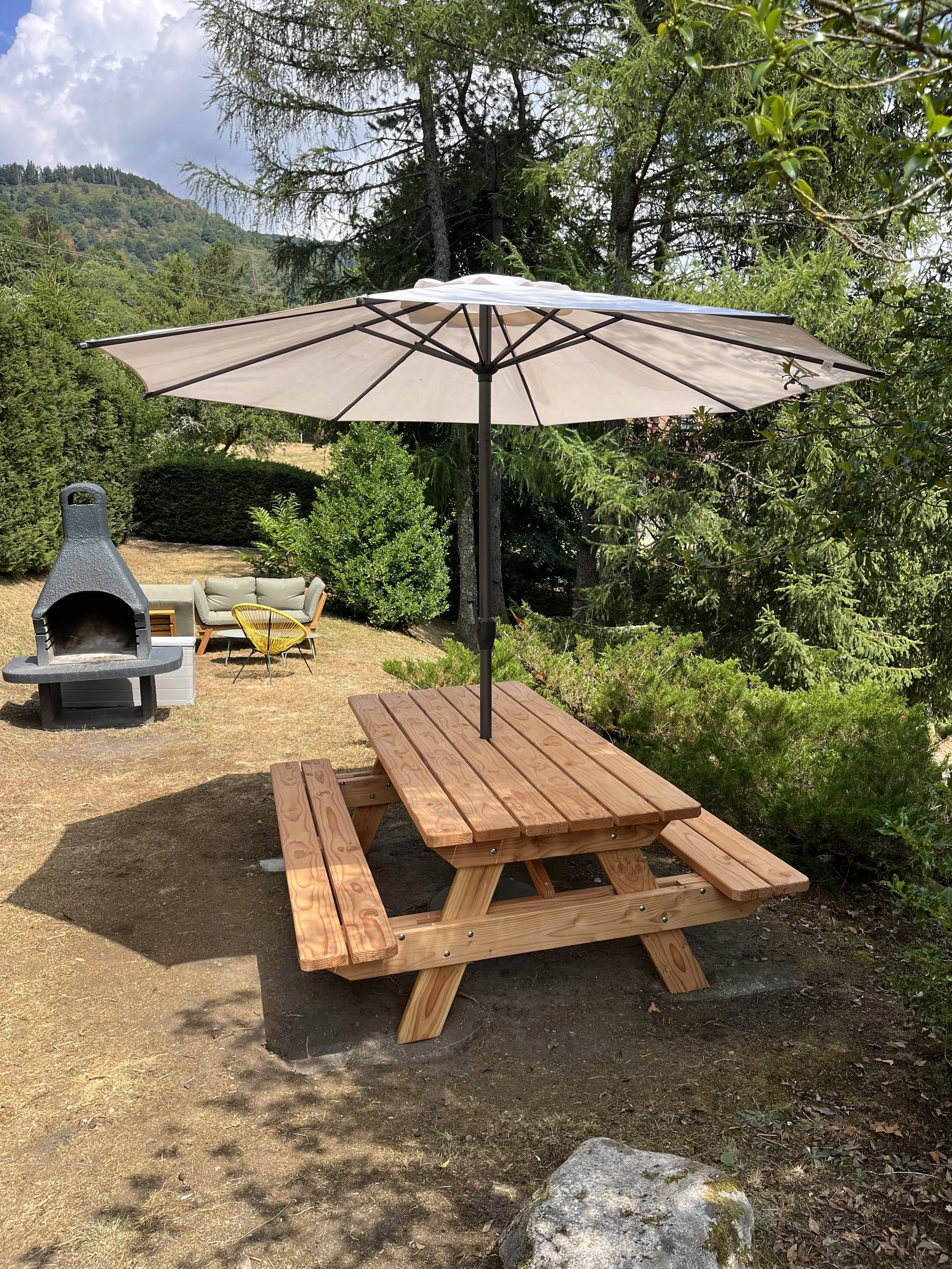 Validée table de pique nique.JPG
