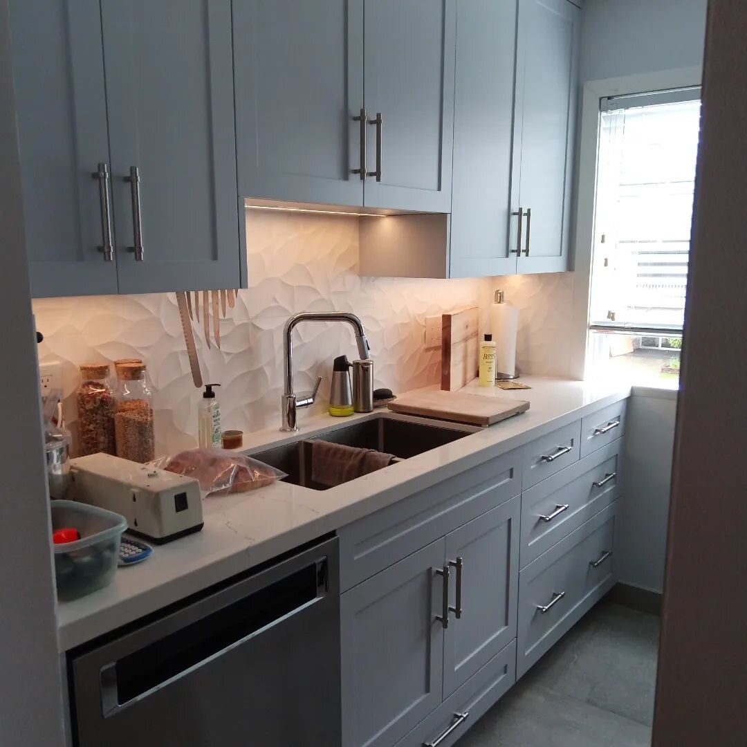 We have been up to a lot lately and this recently wrapped kitchen was a part of it. We all it. The quiet kitchen and you'll see why in the photos.
We started this project to a partial demo by the home owners. We continued by removing the old drywall 