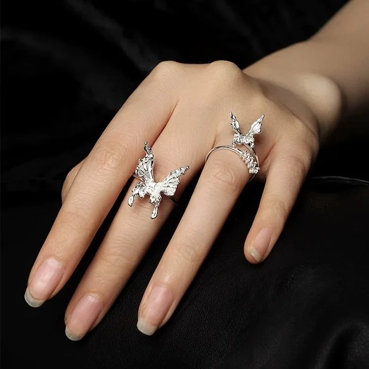 #handmadejewelrydesign #handmadewithlove #handmadejewelry #handmadeinusa #handmadeinla #handmadering #butterfly #butterflies #butterflyring #butterflyearrings #butterflynecklace #butterflyeffect