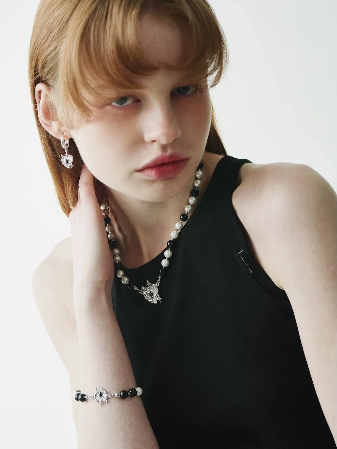 DM me if you like the design.

#ootdjewelry #ootdjewellery #y2kfashion #y2kjewelry #oneninthstudio