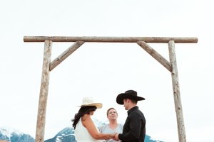 Winter Elopement at Sage Lodge, Montana: Zach and Gloria's Intimate Wedding Story — Alyssa