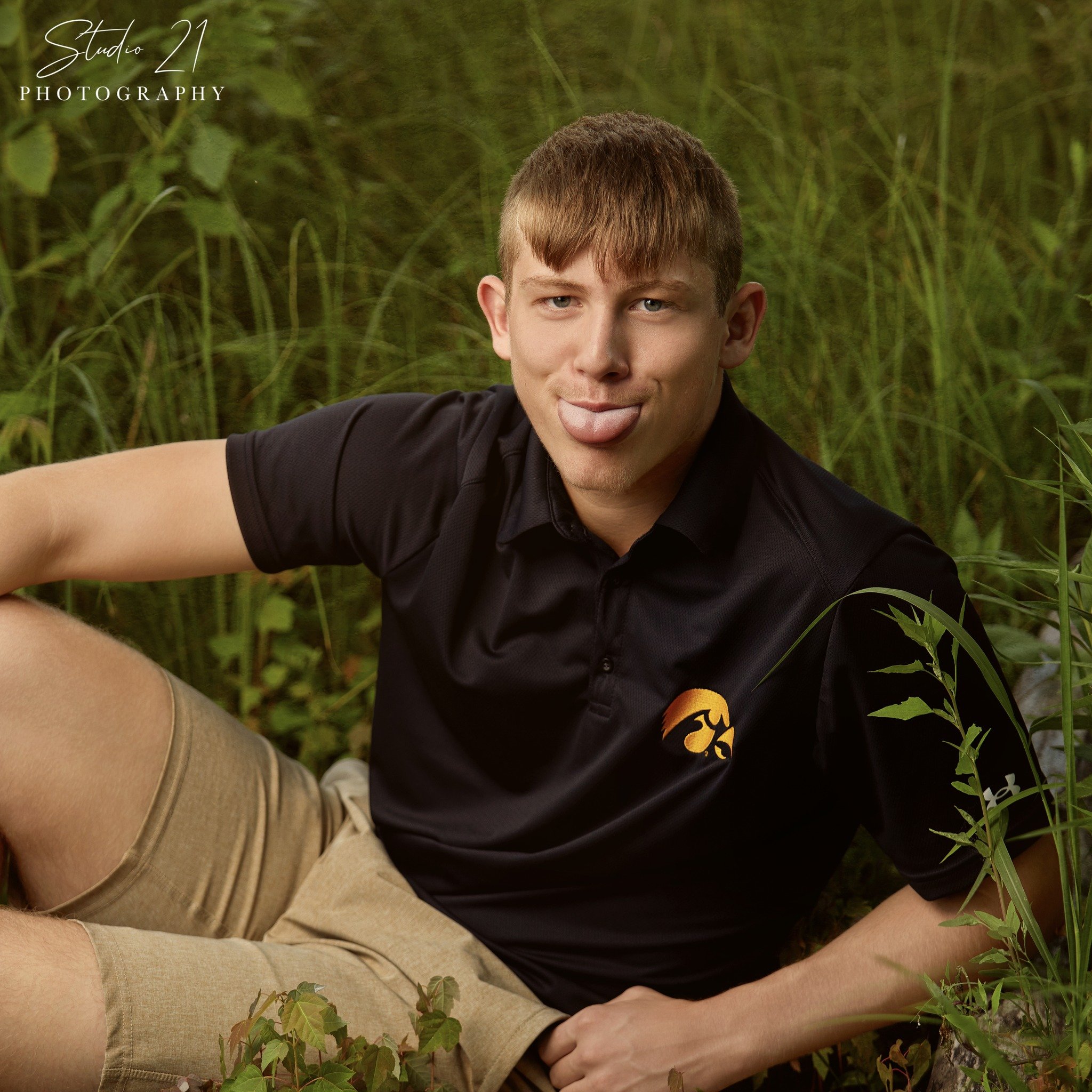 Did you think we forgot about Test Shot Tuesday? 🤪

S21photo.com/senior-booking
.
.
#seniorportraits #seniorpictures #classof2025 #seniorphotographer
#studio21_indee #independencephotographer #oelweinphotographer #waterloophotographer #cedarfallspho
