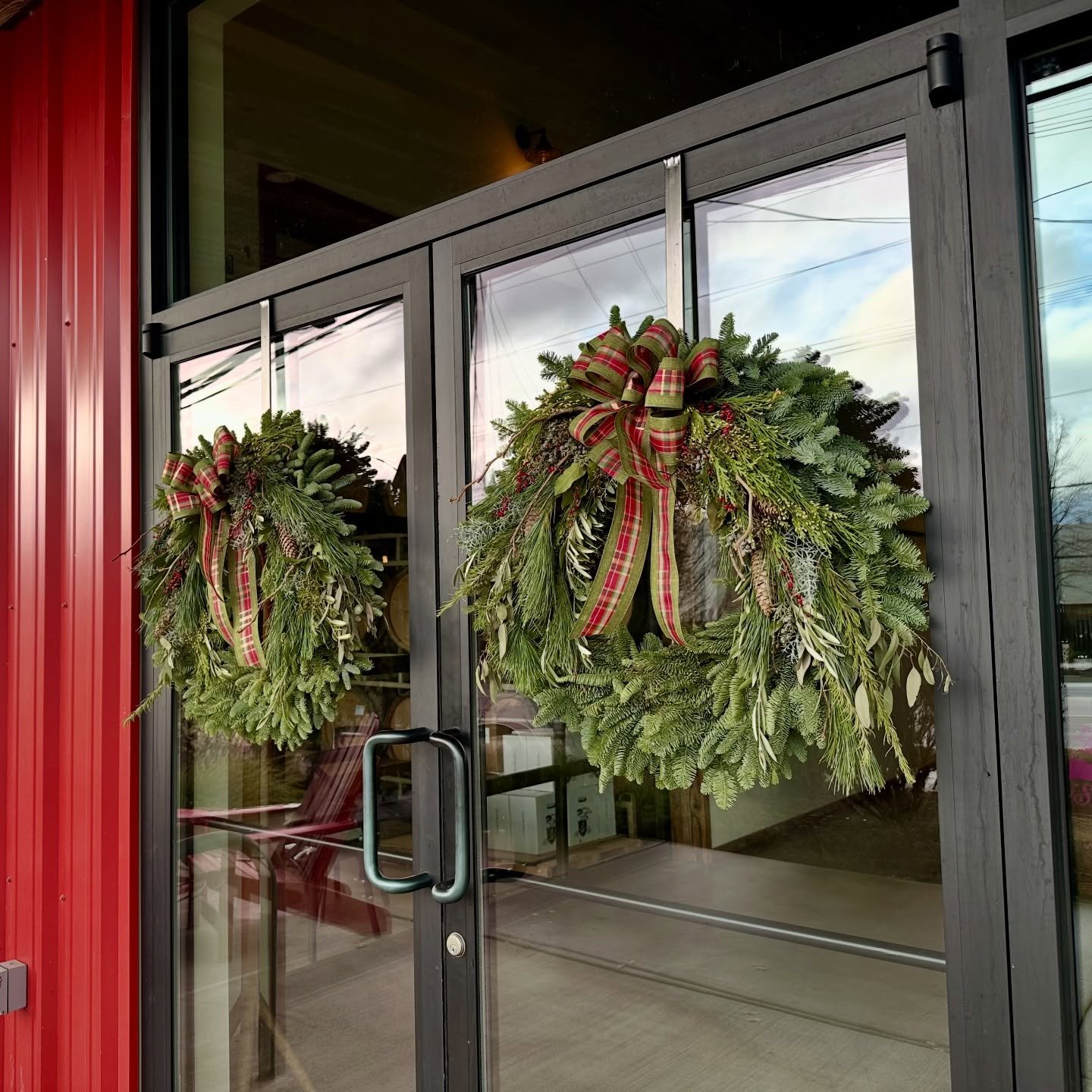 This time of year calls for thoughtful gifts and slow tastings. Stop by the winery this weekend to gather a few bottles for the season and explore the candles and apparel we&rsquo;ve curated from the spirit of this place. 

@traveldundee #winecountry