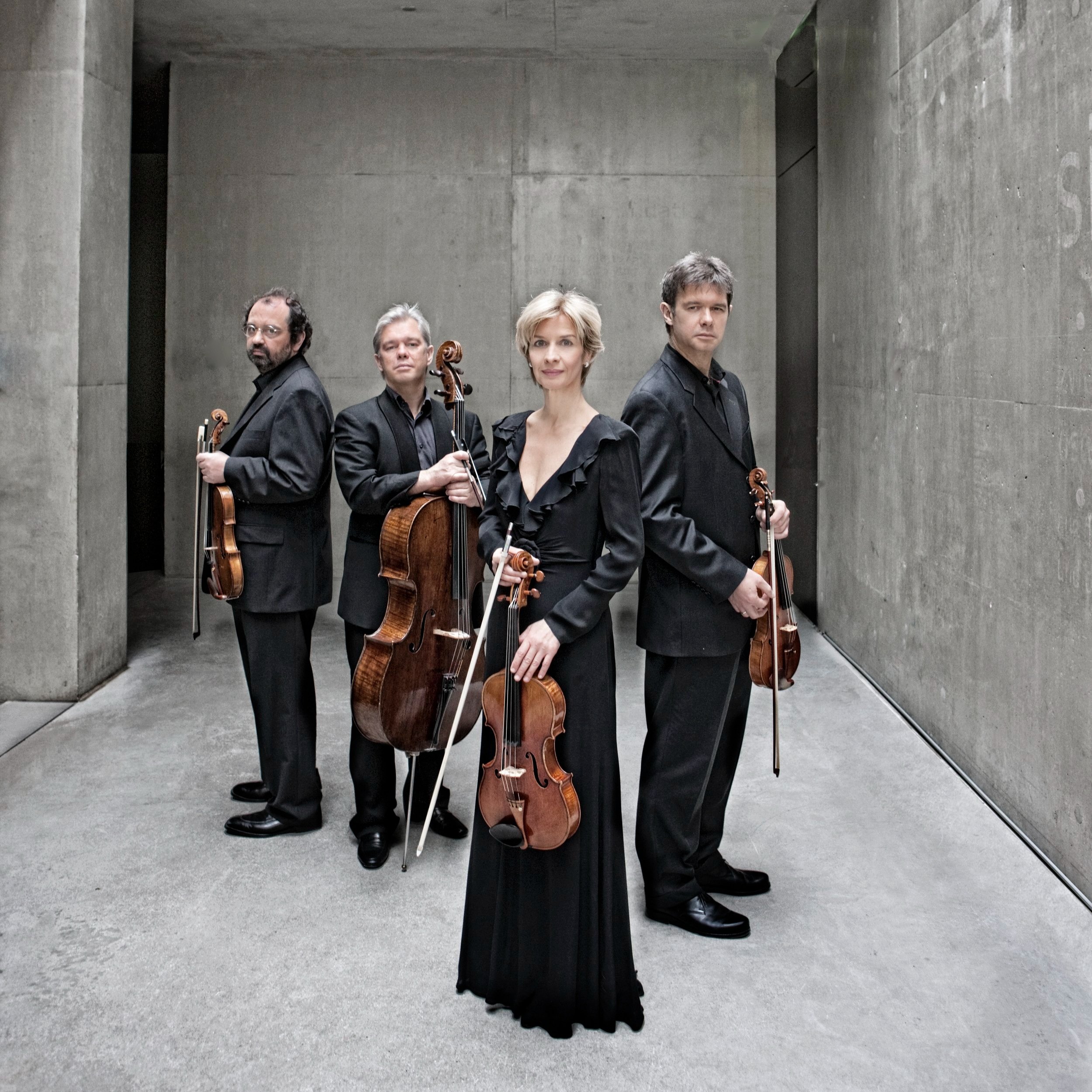 Hagen+Quartet+3_credit+Harald+Hoffmann.jpg