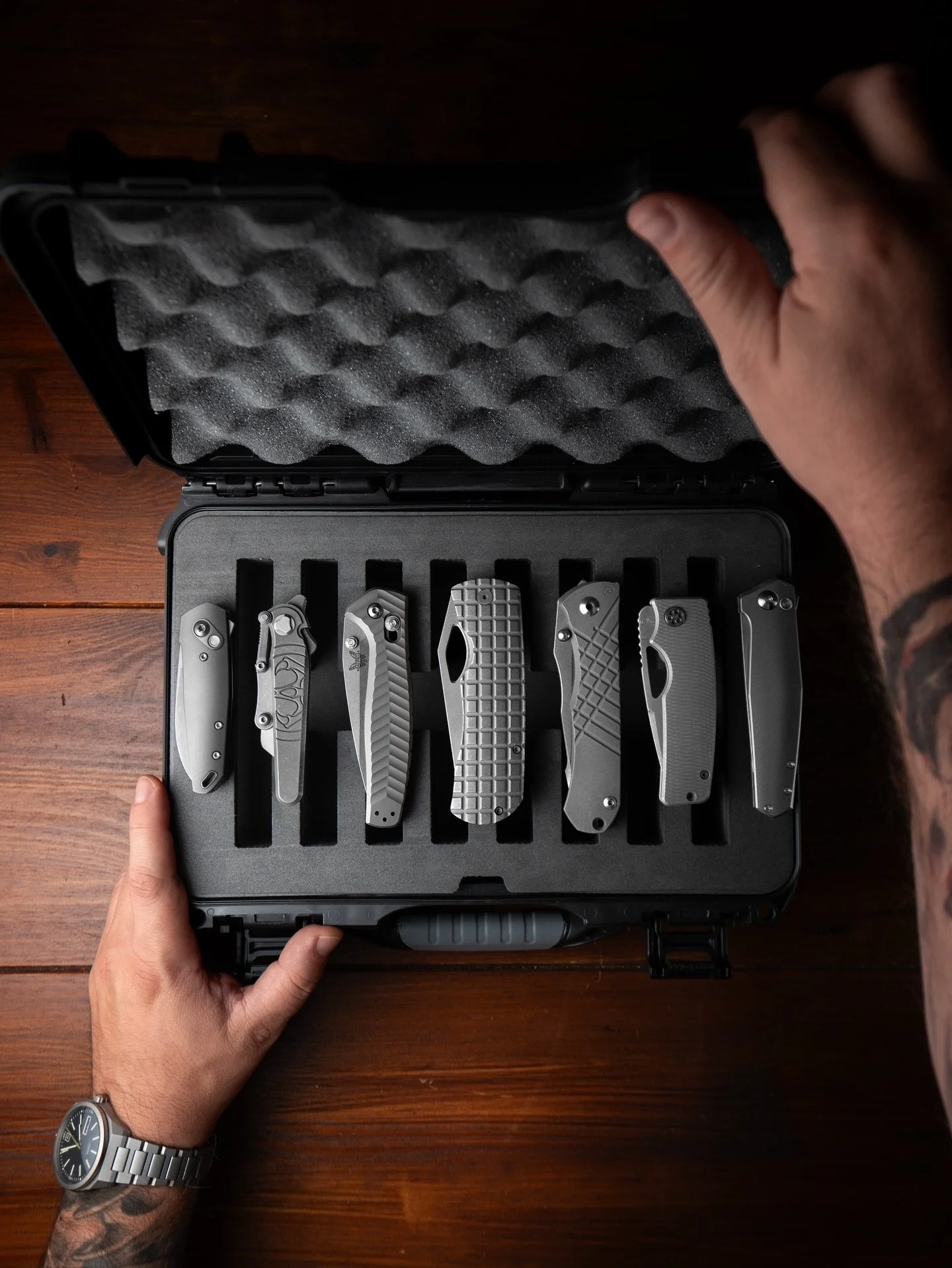 What do I use to keep my grails safe?
.
Some people host Tupperware parties. I would rather host an EDC case party. Table full of EDC gear we love, people passing cases around, opening lids, checking layouts, arguing foam cuts and pretending they do 