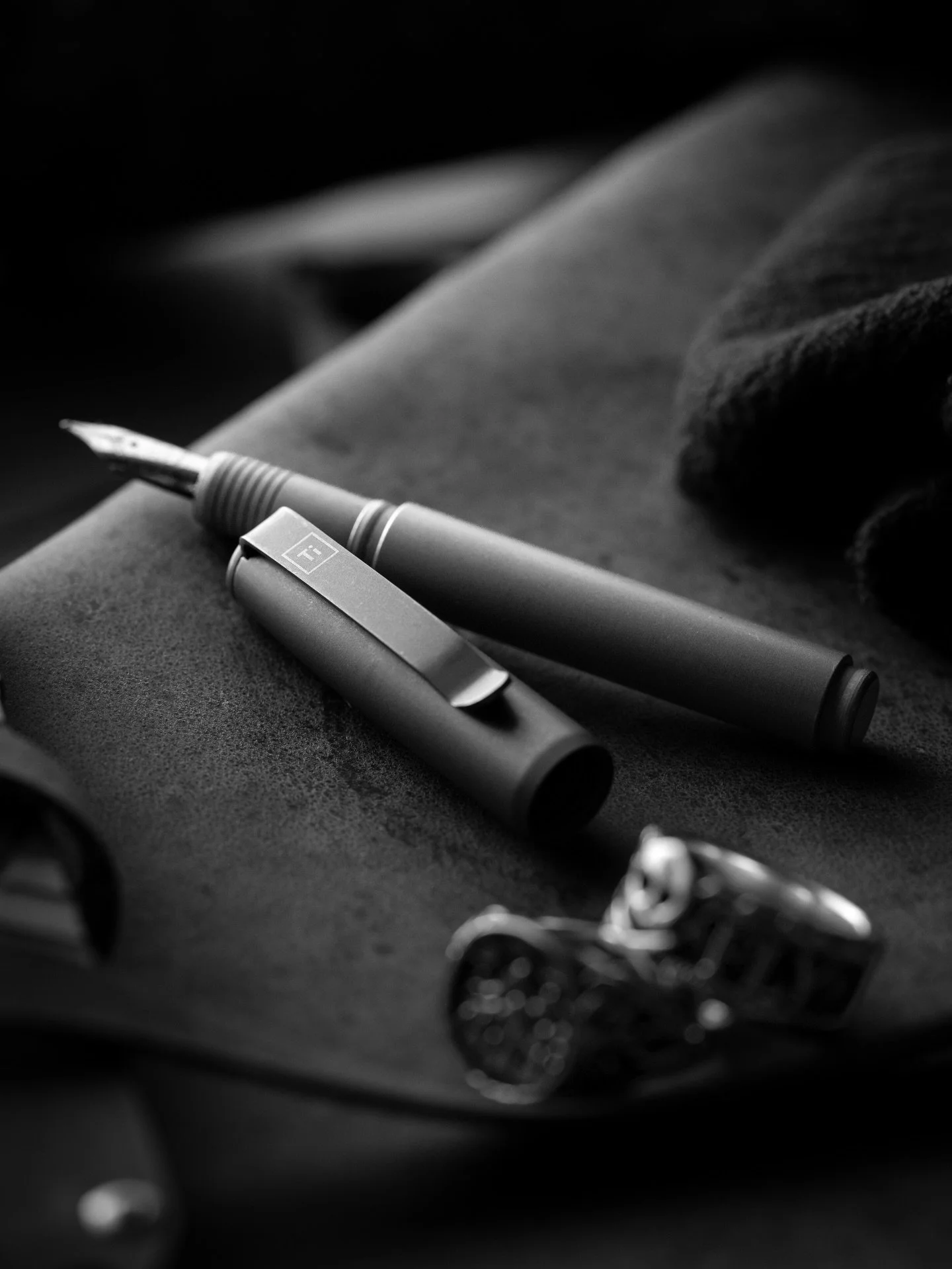 Classy Black and White Sunday.
.
Late afternoon light, the EDC Fountain Pen ink is drying while the Umnumzaan just looks good where I left it. No colors again, just some clean lines of familiar shapes we all know and love.
.
Where are the Zaan Gang M