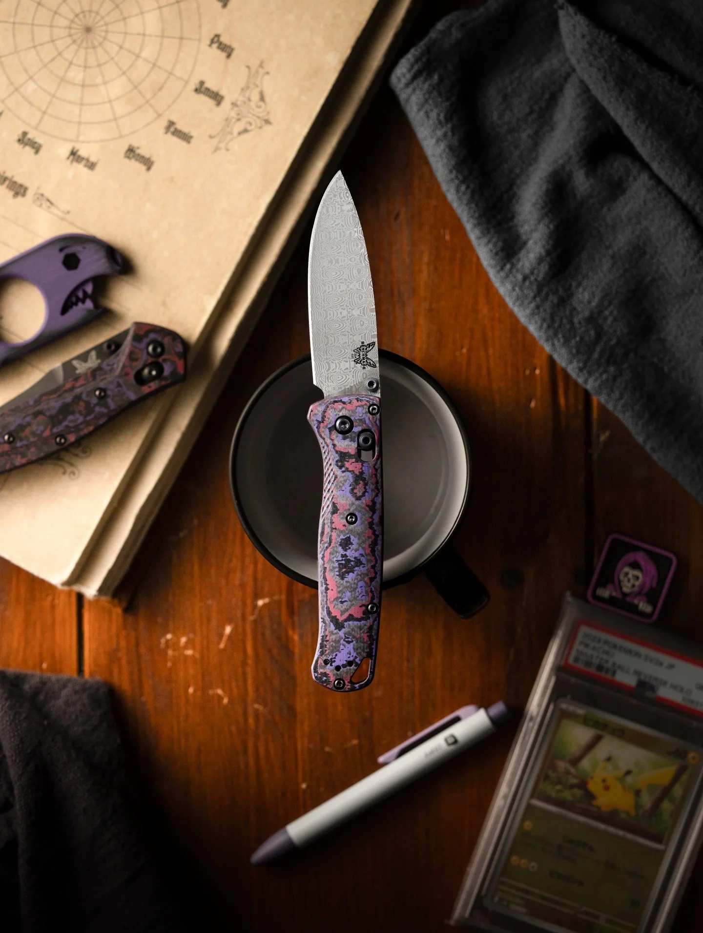 Happy Purple Monday to everyone. 
.
Any great plans for this week?
&hellip;
..
.
#edc #edcgear #everydaycarry #dailycarry #benchmadeknifecompany