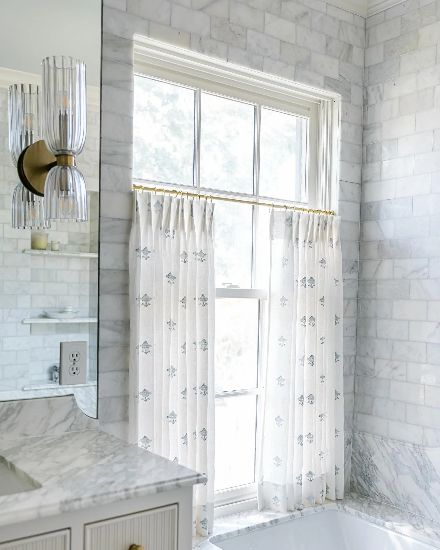 A cafe curtain and a sheer 🤩 dreamy!