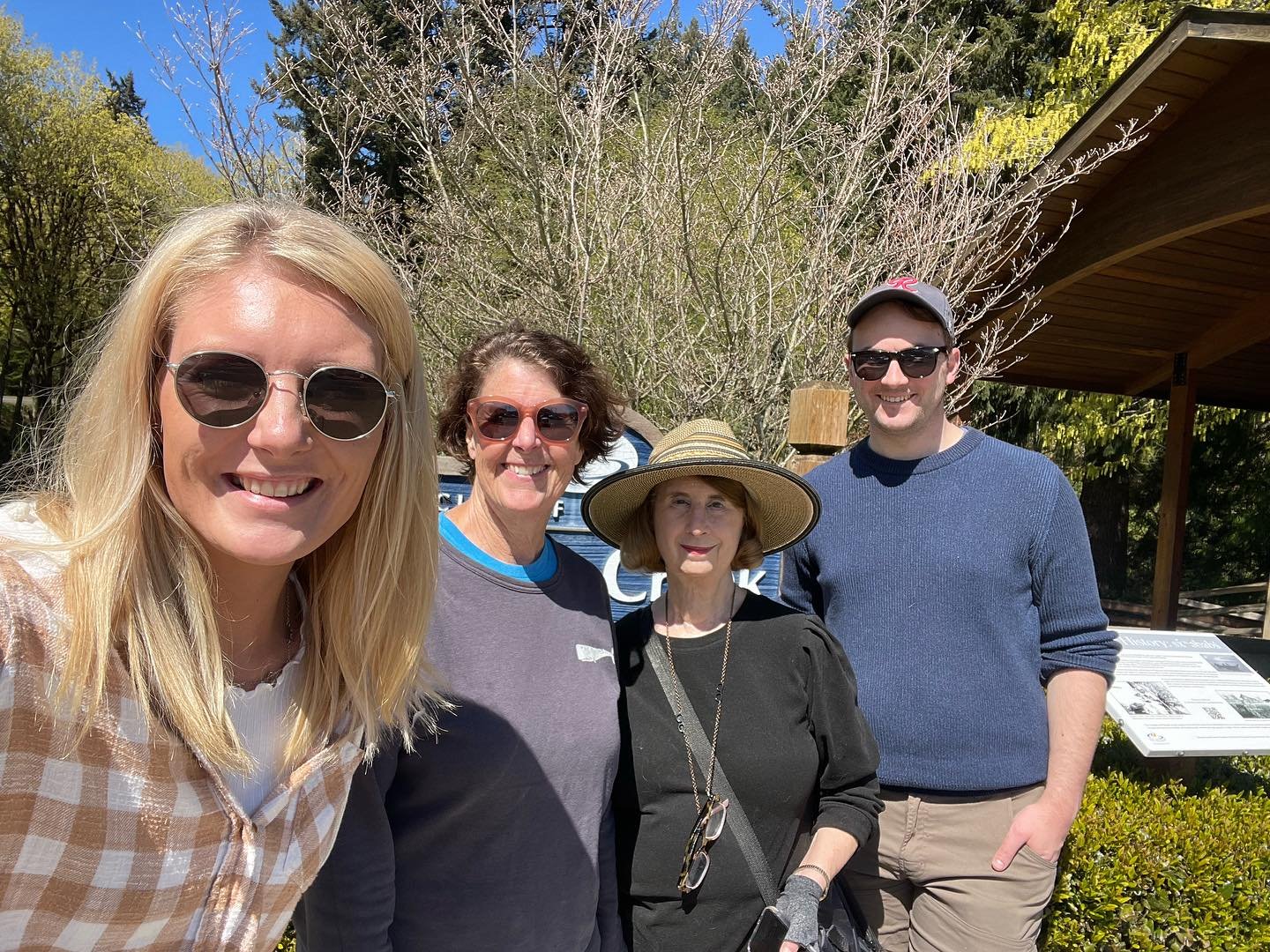 Thanks to our volunteers who knocked on doors with us this weekend on both sides of the Kitsap and Pierce County lines. 

We&rsquo;re hearing from folks concerned about public safety, housing, and rising costs. Looking forward to getting to work usin