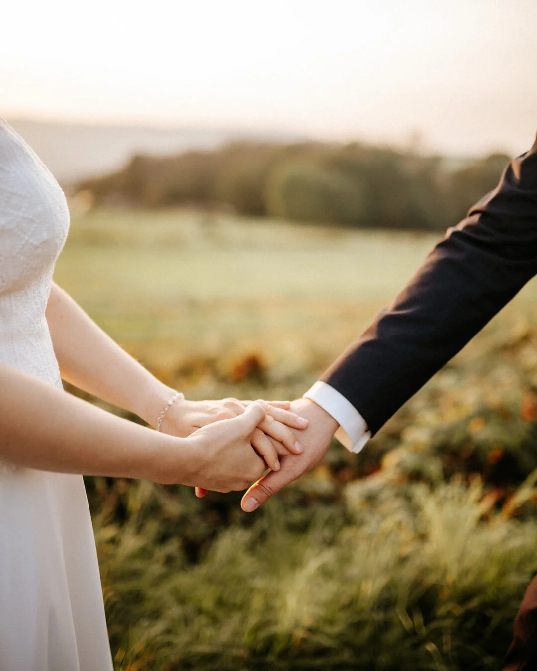 Haltet immer gut fest, ihr Zwei! 😌❤️⠀⠀⠀⠀⠀⠀⠀⠀⠀
⠀⠀⠀⠀⠀⠀⠀⠀⠀
#wedding #hochzeit #hochzeiten #hochzeitsfotografie #hochzeitsfotografbonn #hochzeitsfotografk&ouml;ln #k&ouml;ln #bonn #touches #brautkleid #brautstrau&szlig; #bridedress