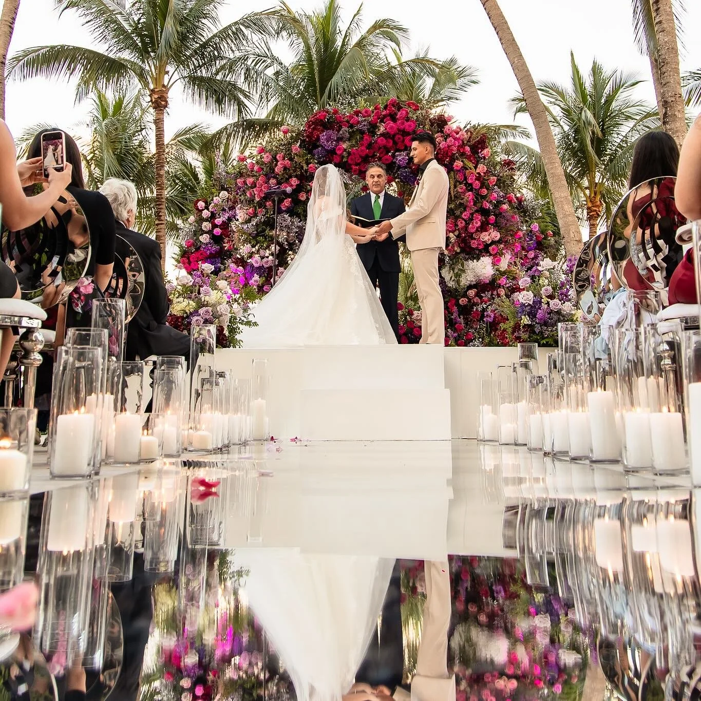 It is all in the details. As event planners, they are words we live by. 

We ensure that it all comes together as vibrant and special as our clients hope it will be. 

Cheers to Ashley + Esteban. 

Mr. B Team: Frank + Pawin @pawinwitt 

Planner/Day o