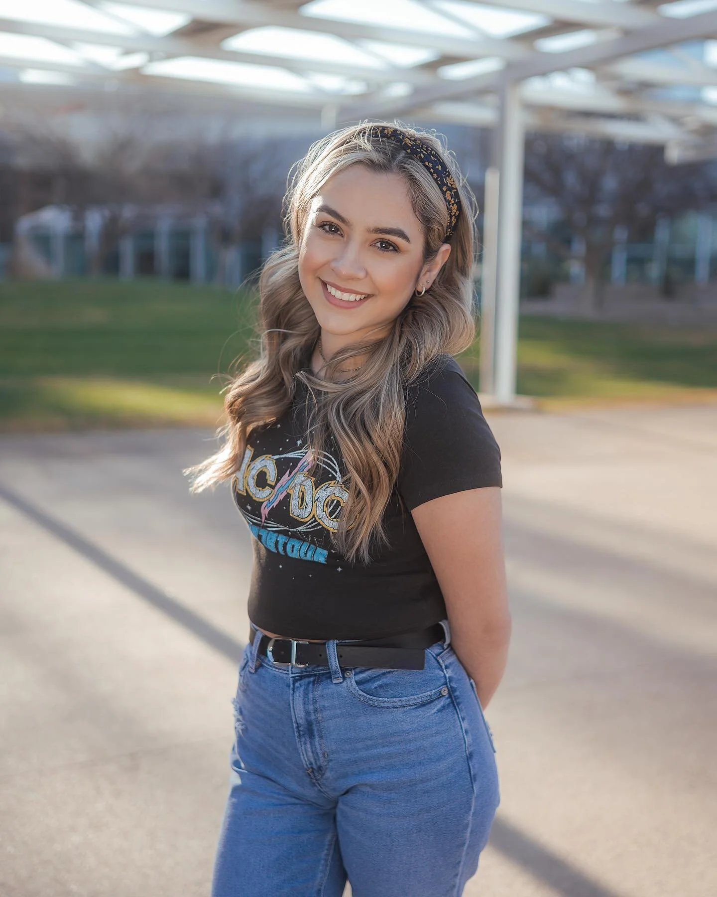Butterflies can&rsquo;t see their wings. They can&rsquo;t see how truly beautiful they are, but everyone else can. People are like that as well🦋✨
-
Look at the reflector going to work on these photos 🤩