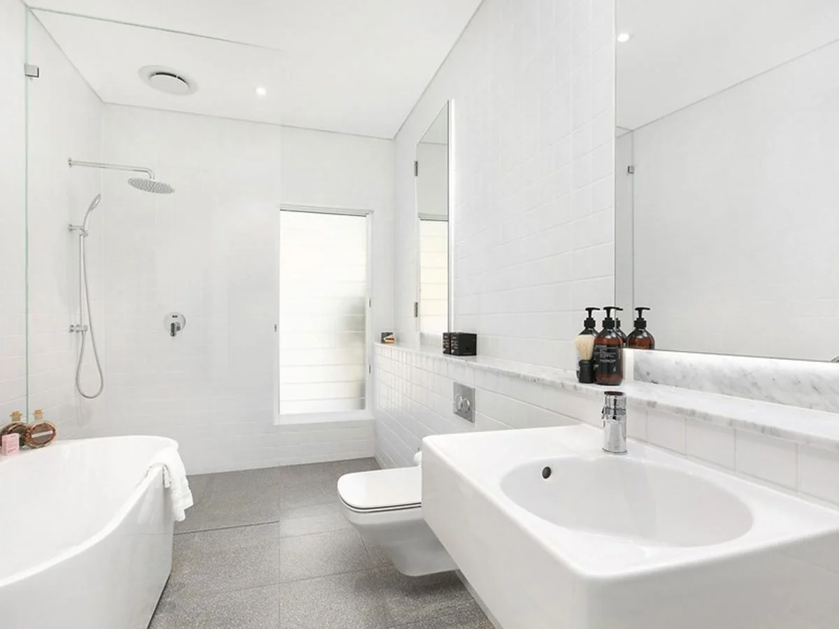Manly-Apartments-interior-ensuite.jpg