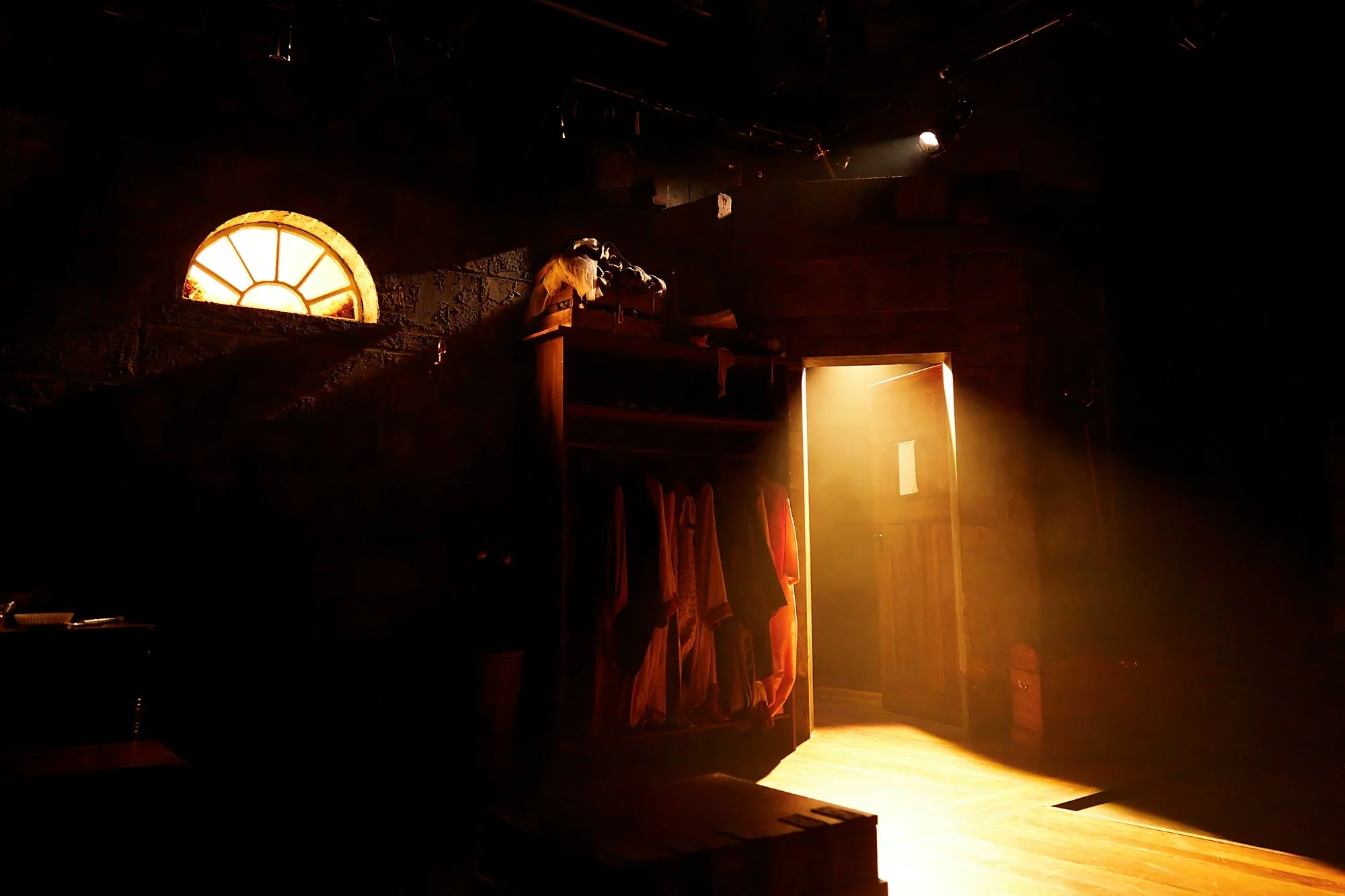 Playhouse Creatures_013_w.jpg