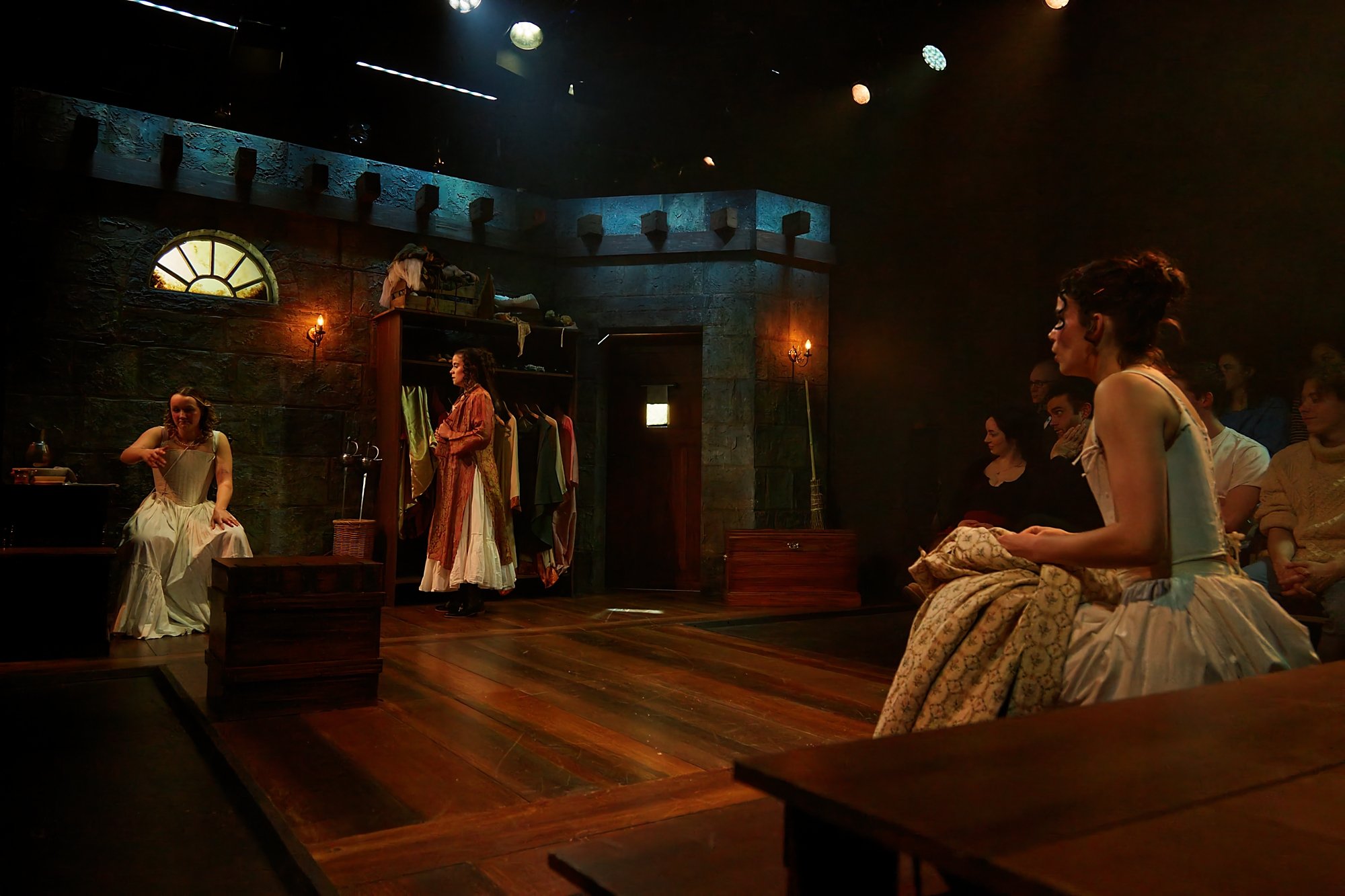 Playhouse Creatures_053_w.jpg