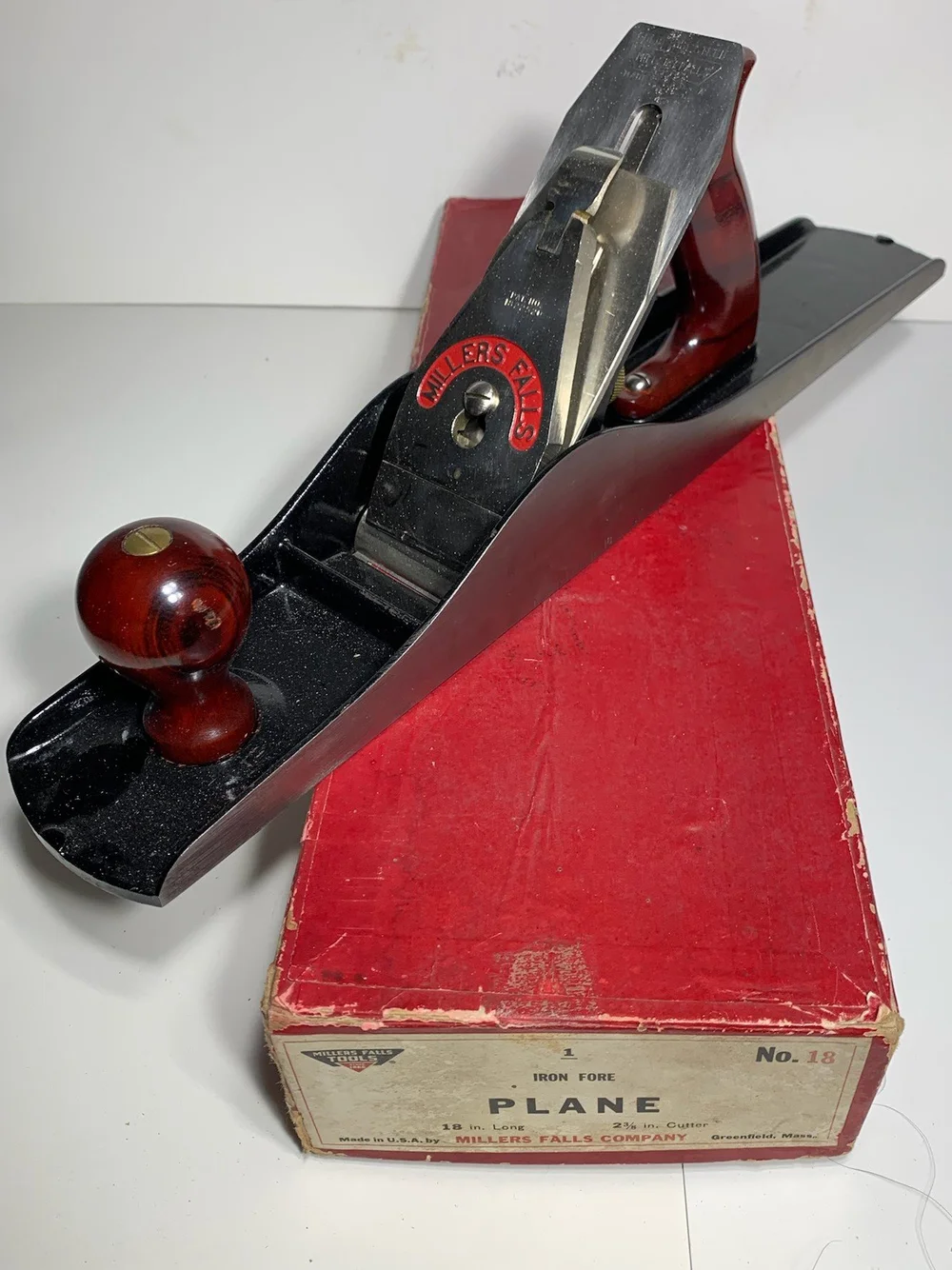 The Millers Falls No. 18 Fore Bench Plane — Millers Falls Planes