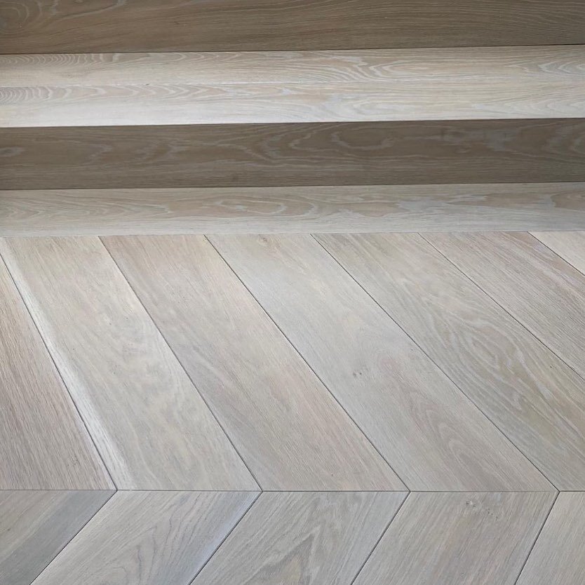 Selecting beautiful finishes for our Surrey project. This chevron is one of our favourites. 
.
.
.
#interiors #interior #design #decor #detail #styling #style #designdetails #country #countryliving #flooring #beautifulhomes #interiorarchitecture #int