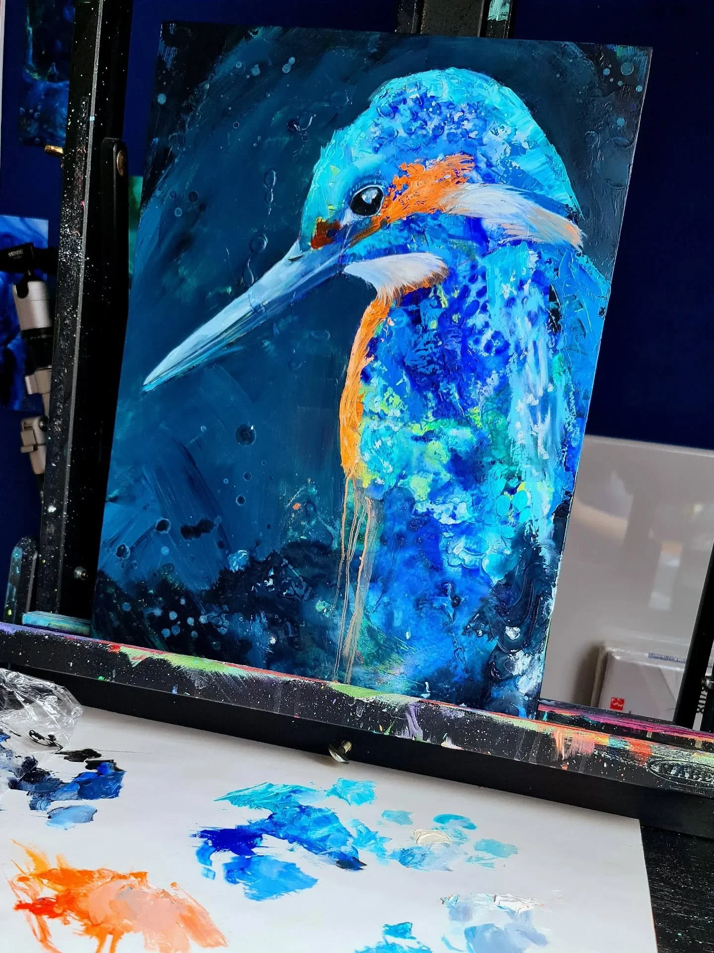 Kingfisher(unfinished)👑🐟 hin und wieder bekommen wir im Winter, Besuch von einem Eisvogel an unserem Teich. Diese Woche sogar schon im Herbst (letztes Video nur das Handy schnell zur Hand)
Ich konnte den Ruf schon h&ouml;ren, schon sa&szlig; sie au